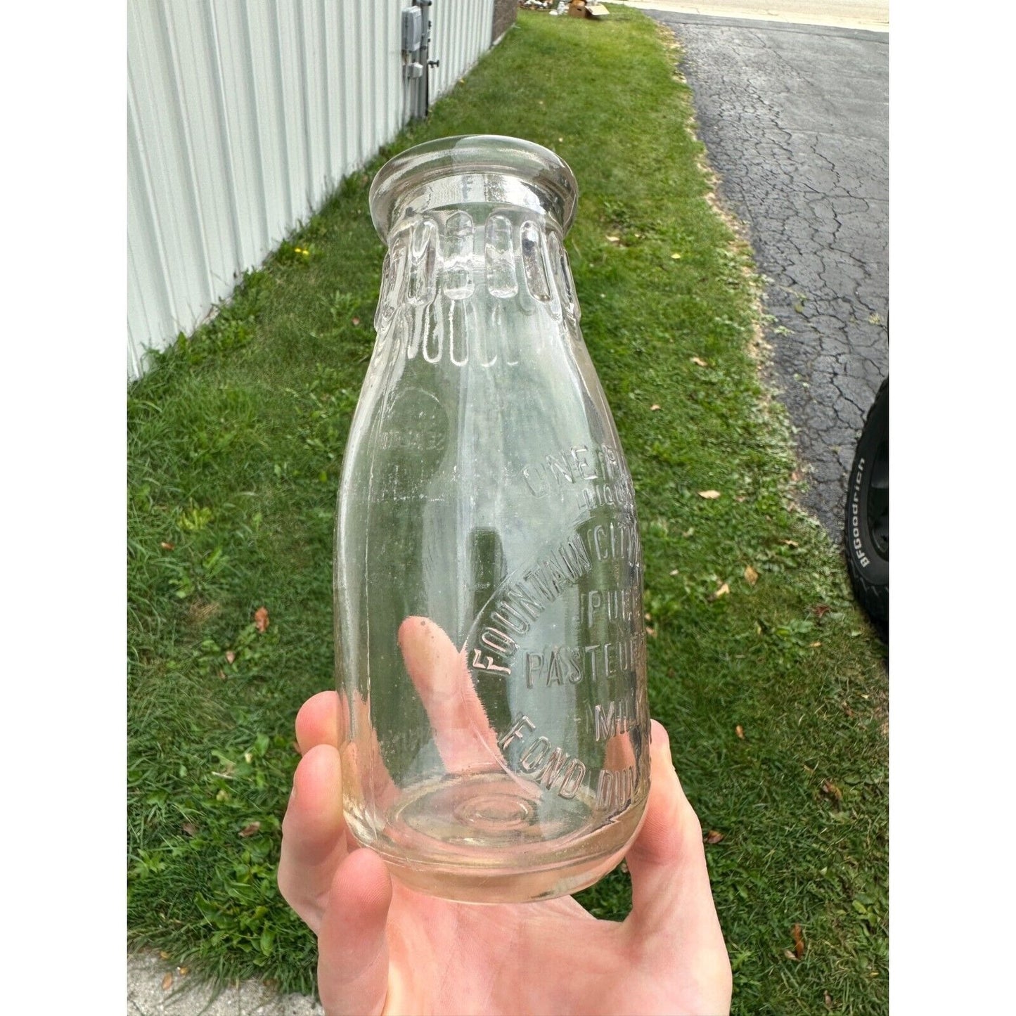 Vintage 1940s Fountain City Dairy Fond du Lac Wis Glass Milk Bottle Pint