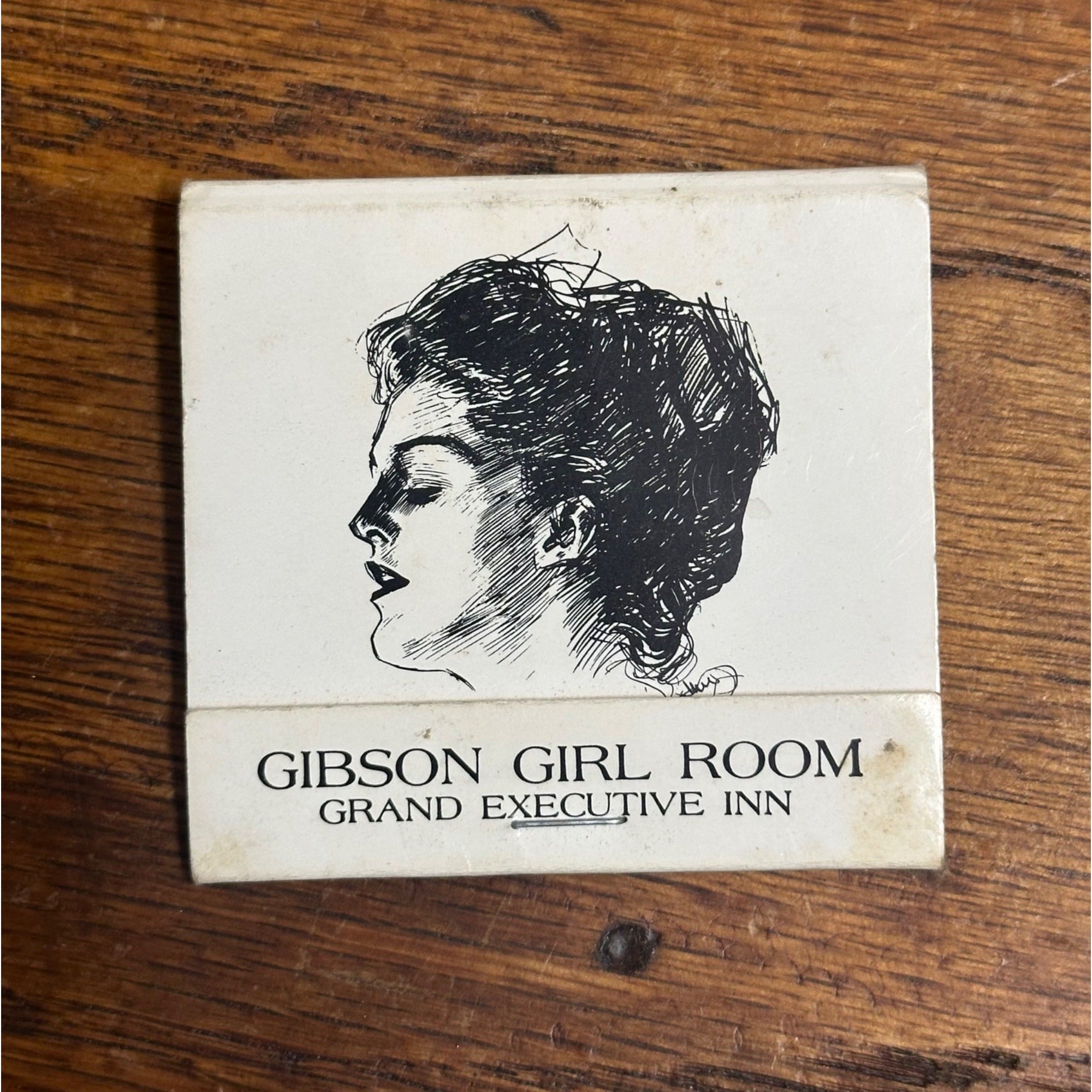 Vintage Gibson Girl Room Executive Inn Matchbook Matches Sheboygan Wis