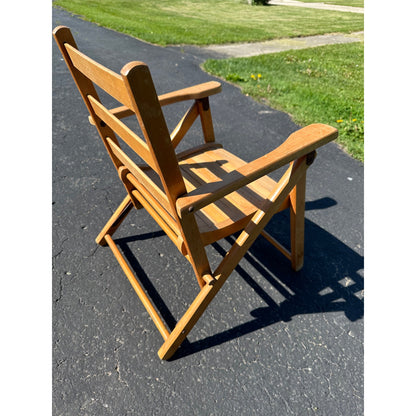 Vintage Child's Wooden Slat Folding Deck Lawn Beach Chair