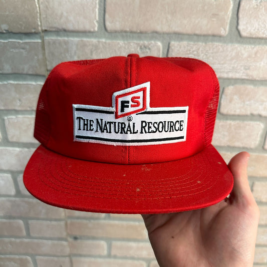 VINTAGE RED FARMING RETRO FARM SERVICES SEEDS AGRICULTURAL SNAPBACK HAT