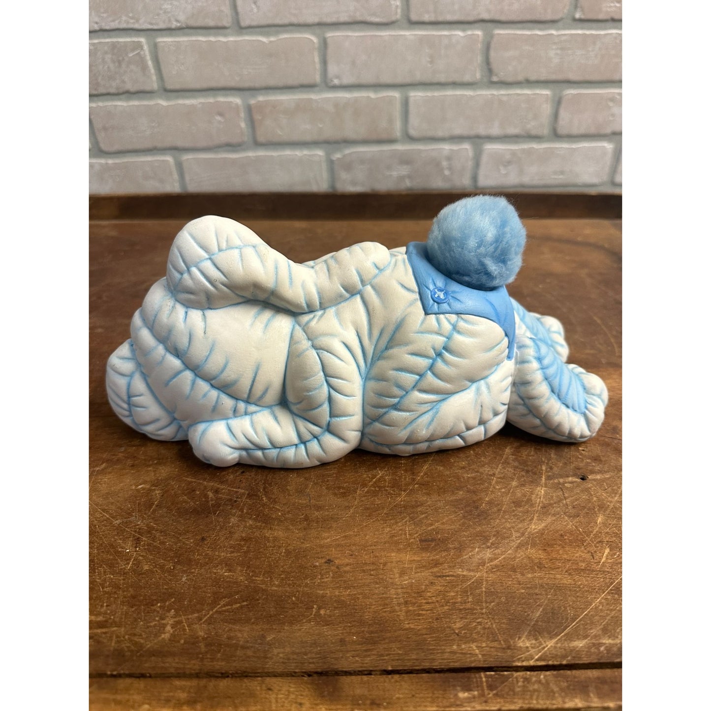 1986 CERAMIC EASTER RABBIT BUNNY SLEEPING BANK DANA'S MOLDS BLUE