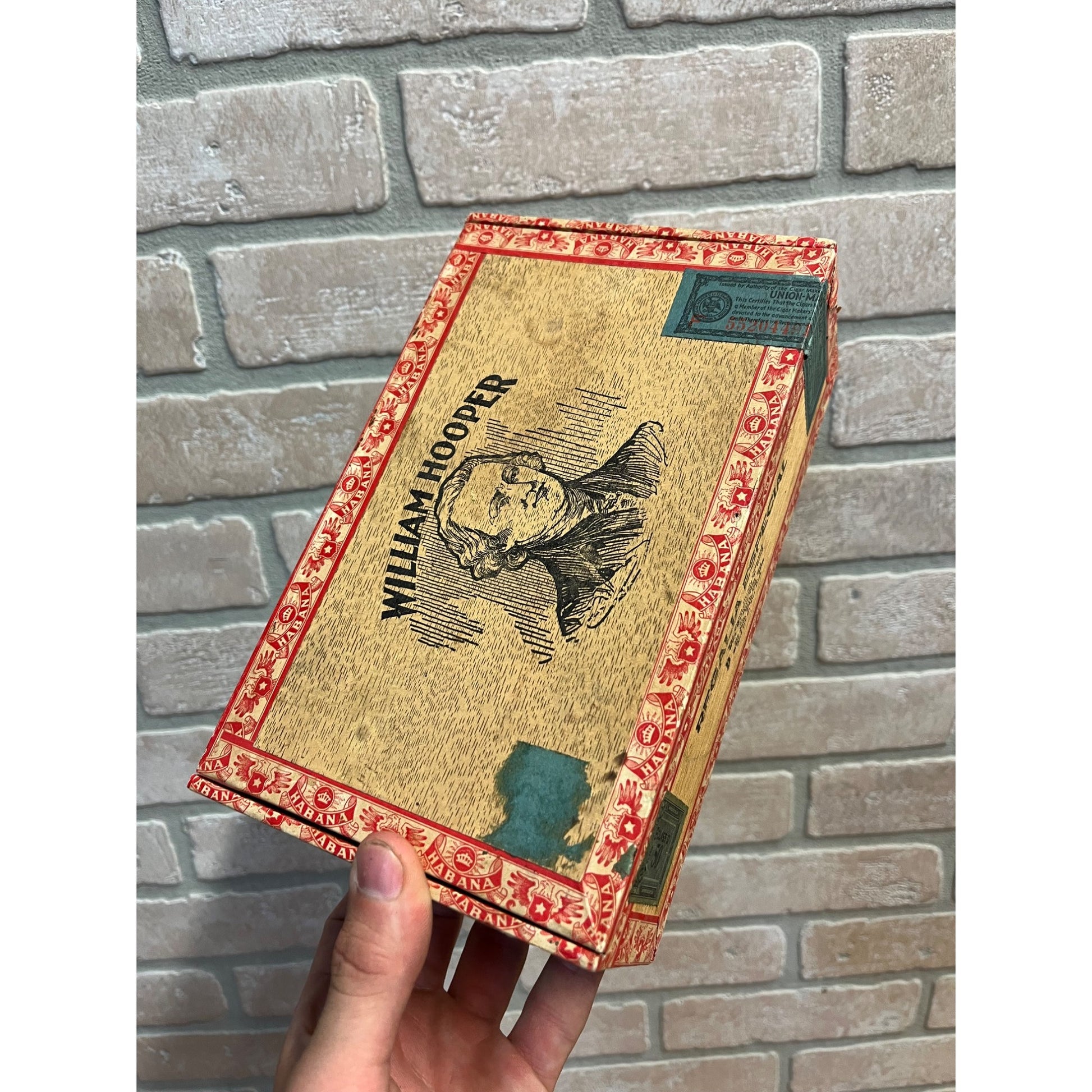 Vintage William Hooper Cigar Box, E. C. Schmidt Maker, Appleton, Wisconsin