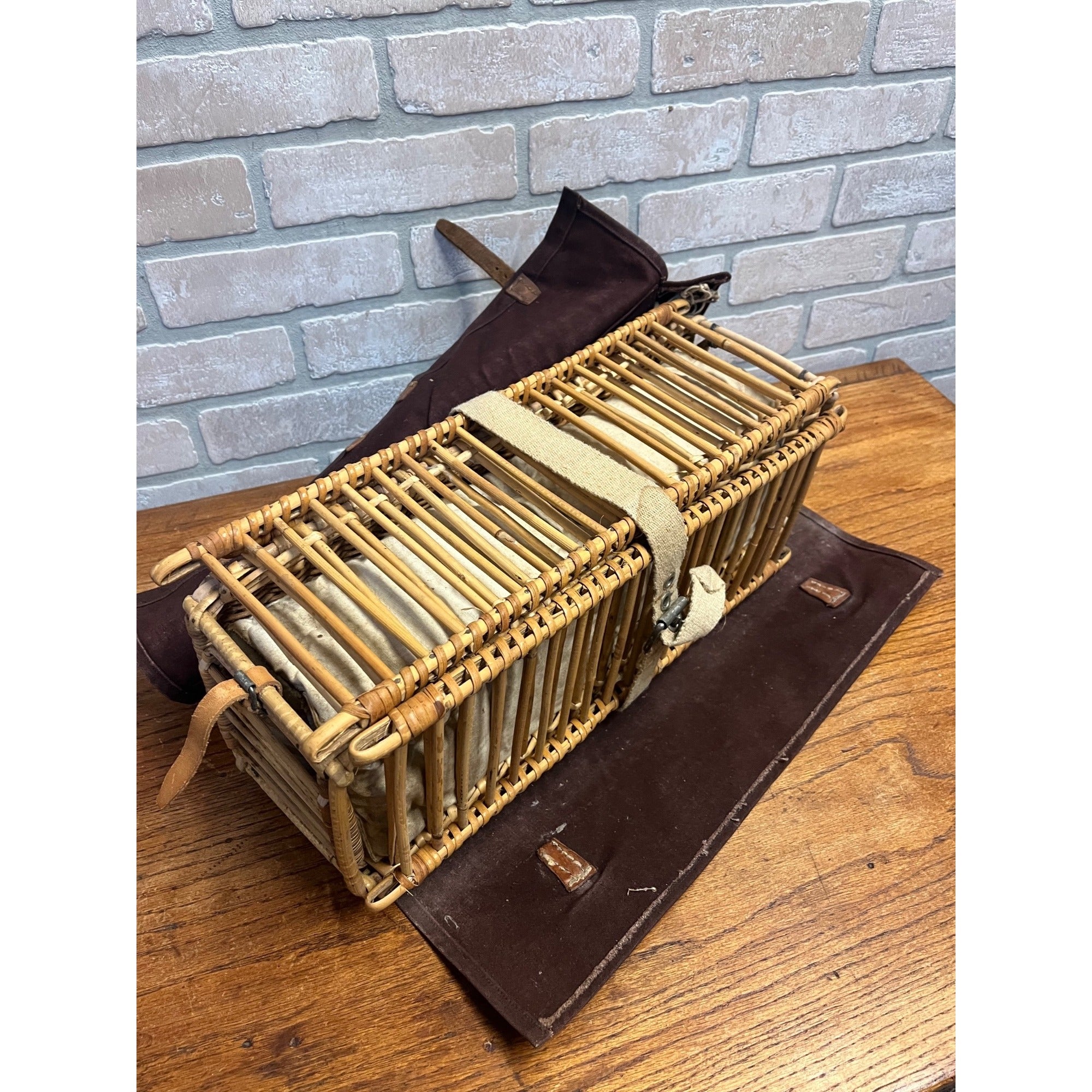 Original Vintage 1940s WWII Swiss Pigeon Bird Carrier Cage Crate