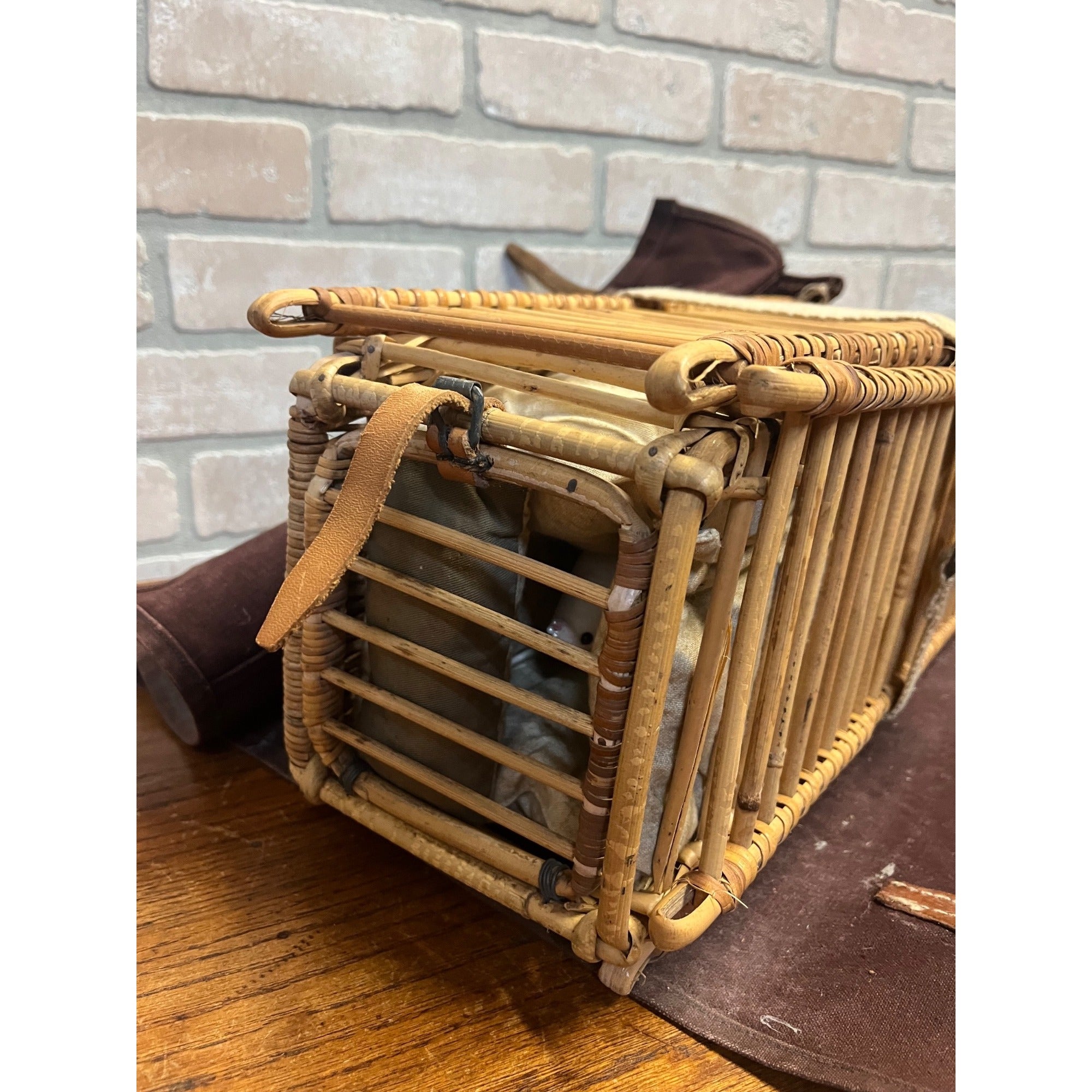 Original Vintage 1940s WWII Swiss Pigeon Bird Carrier Cage Crate