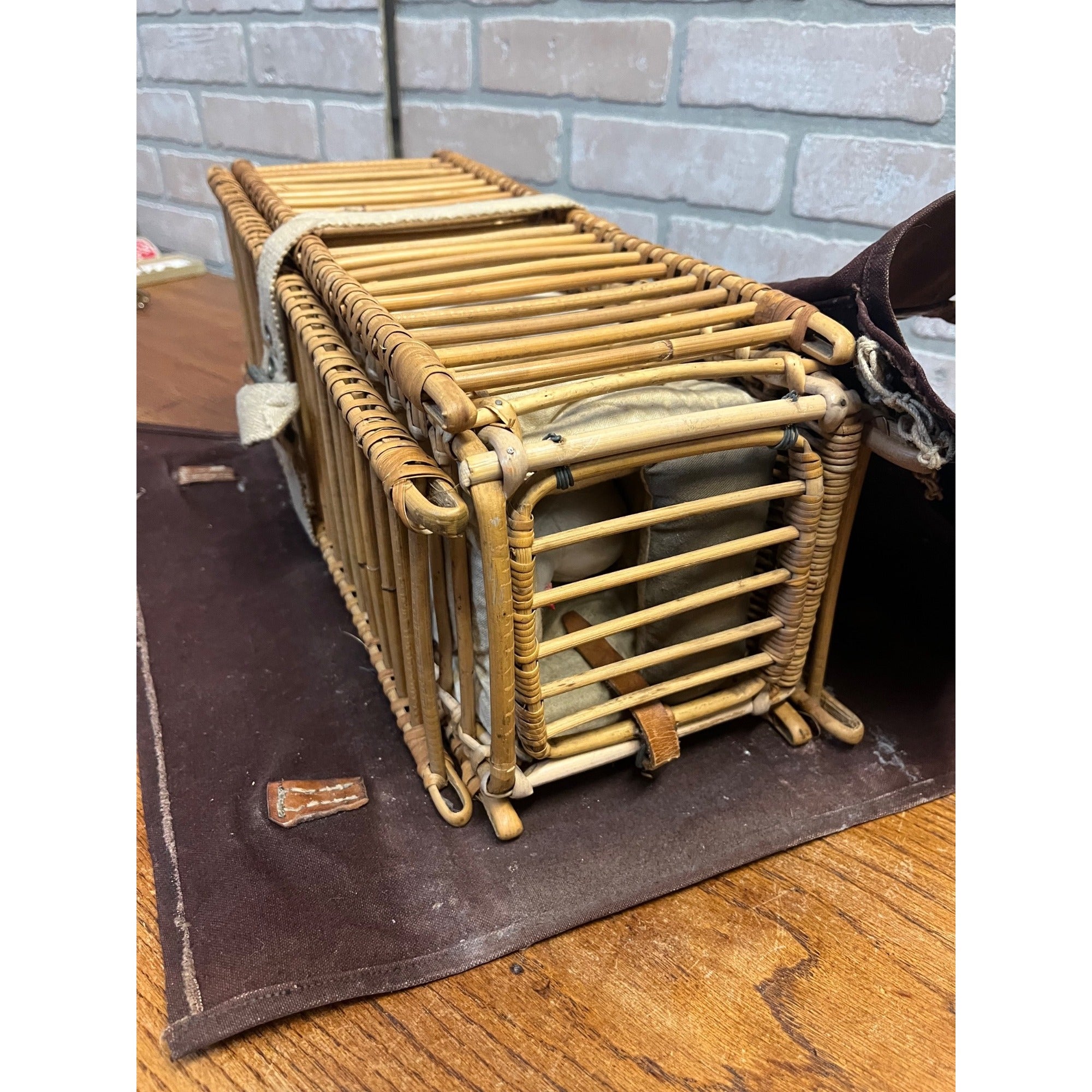 Original Vintage 1940s WWII Swiss Pigeon Bird Carrier Cage Crate