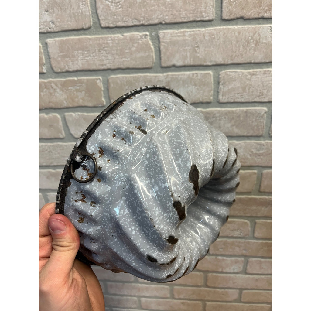 Antique Primitive Grey and White Speckled Enamel Graniteware Bundt Cake Pan/Farmhouse Decor