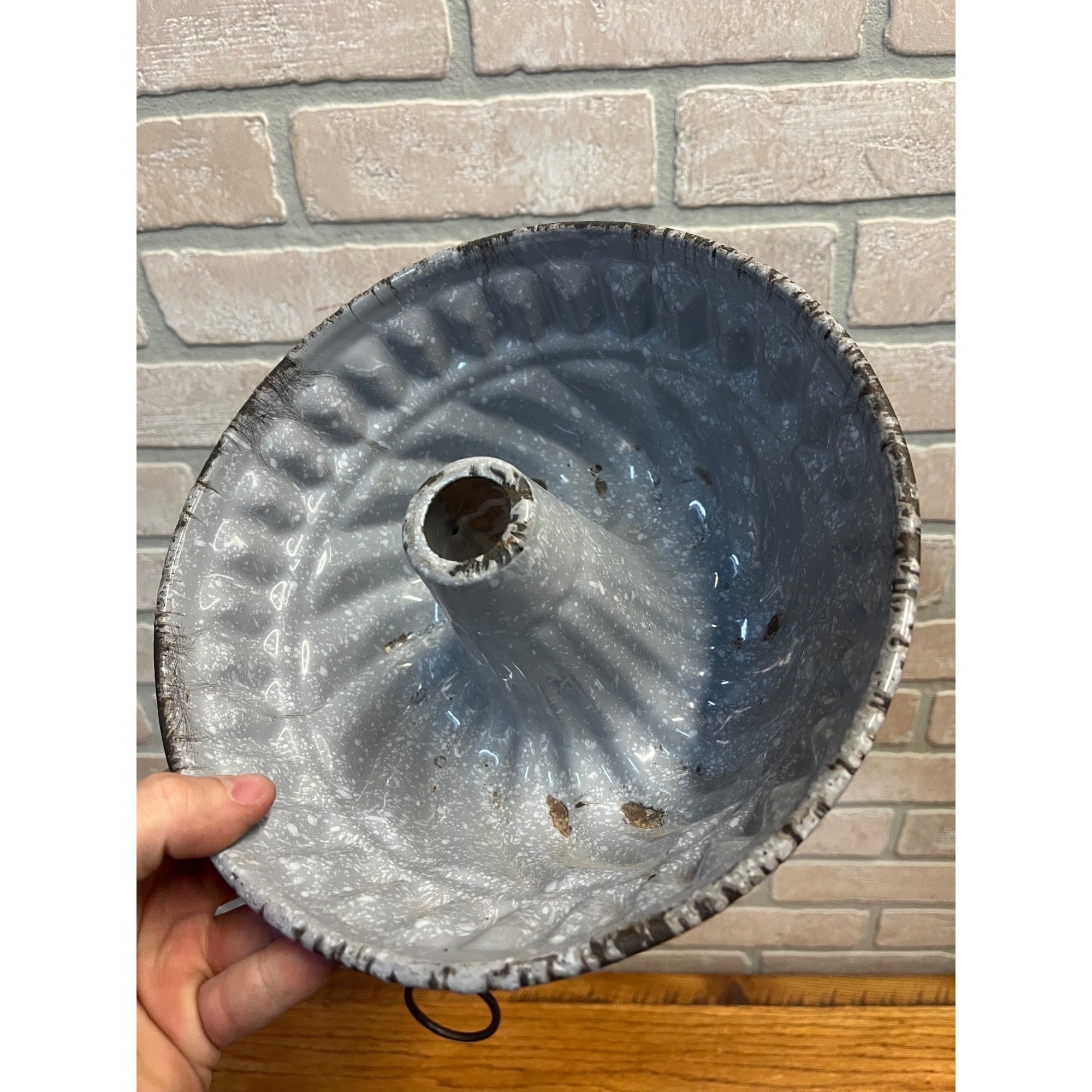 Antique Primitive Grey and White Speckled Enamel Graniteware Bundt Cake Pan/Farmhouse Decor