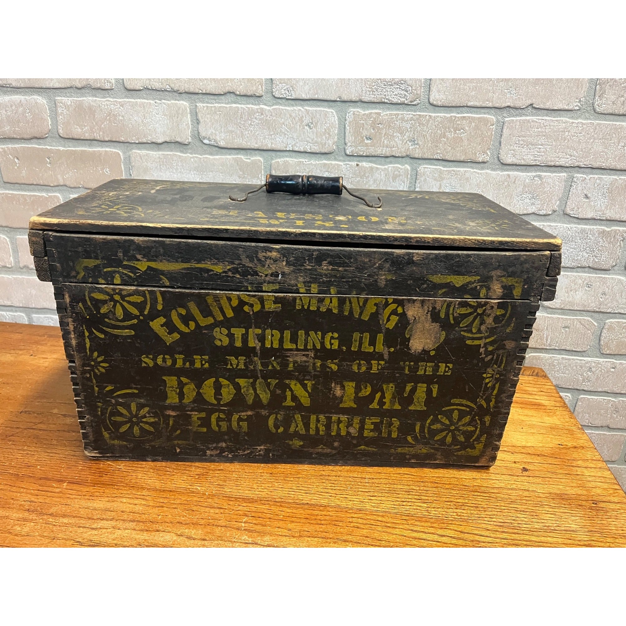 Antique Primitive 19th c. Eclipse Egg Carrier Crate Box Painted AAFA Farmhouse