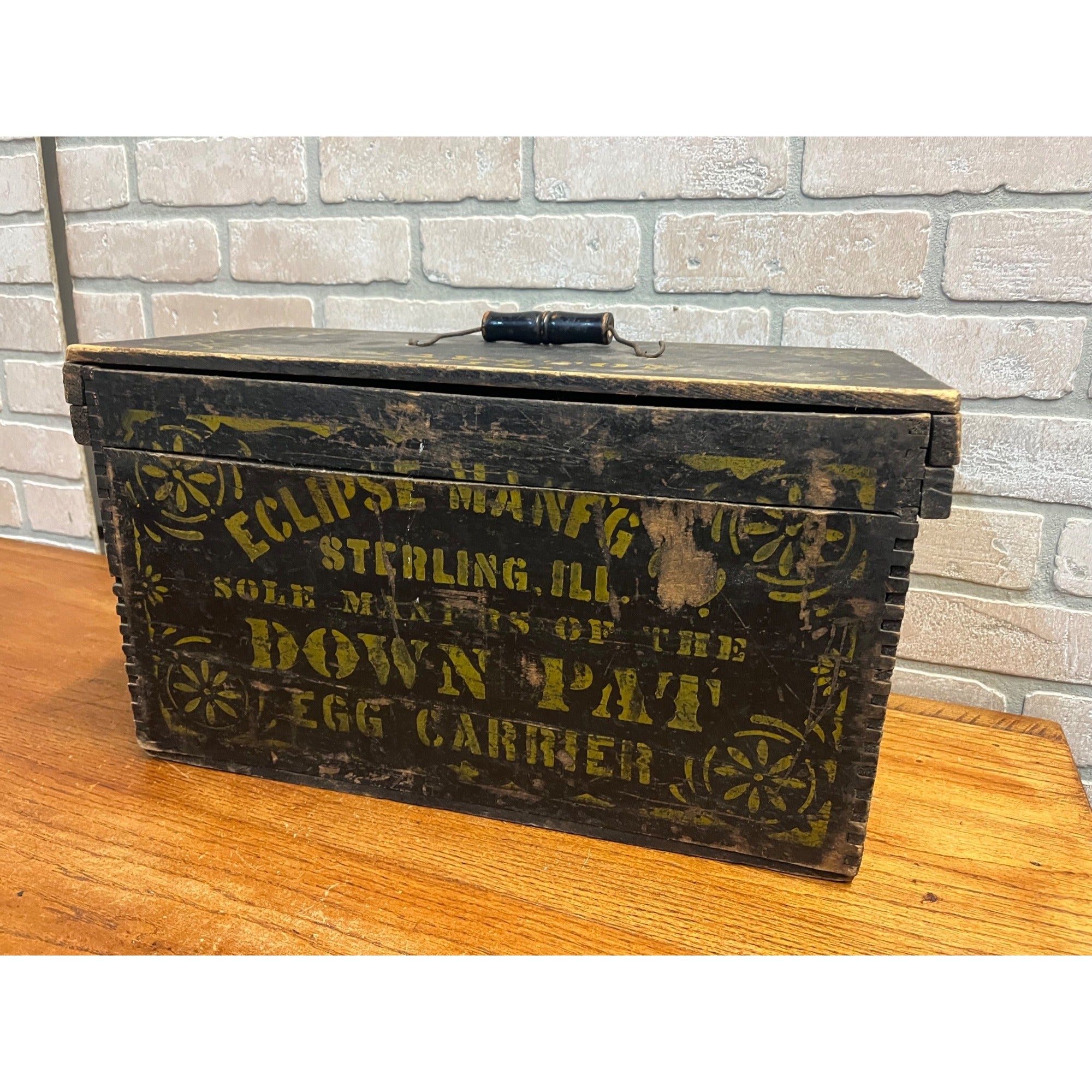 Antique Primitive 19th c. Eclipse Egg Carrier Crate Box Painted AAFA Farmhouse