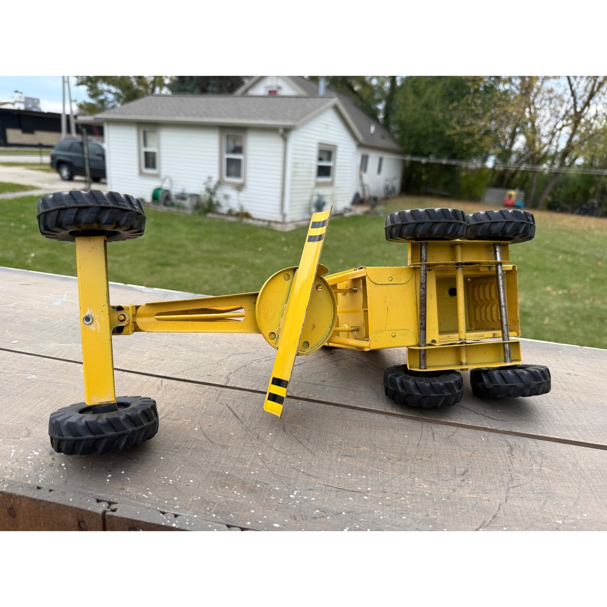 Vintage Tonka Yellow Road Grader Construction Pressed Steel Toy No. 512