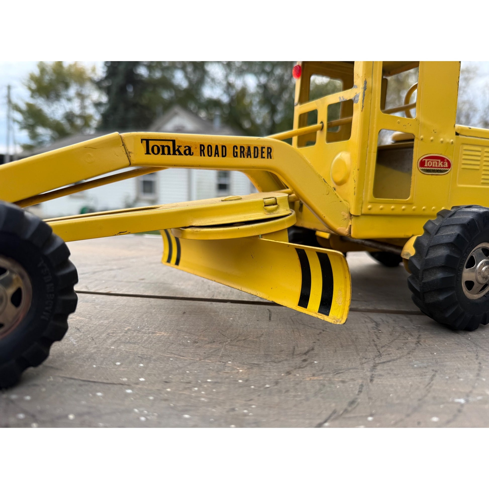 Vintage Tonka Yellow Road Grader Construction Pressed Steel Toy No. 512