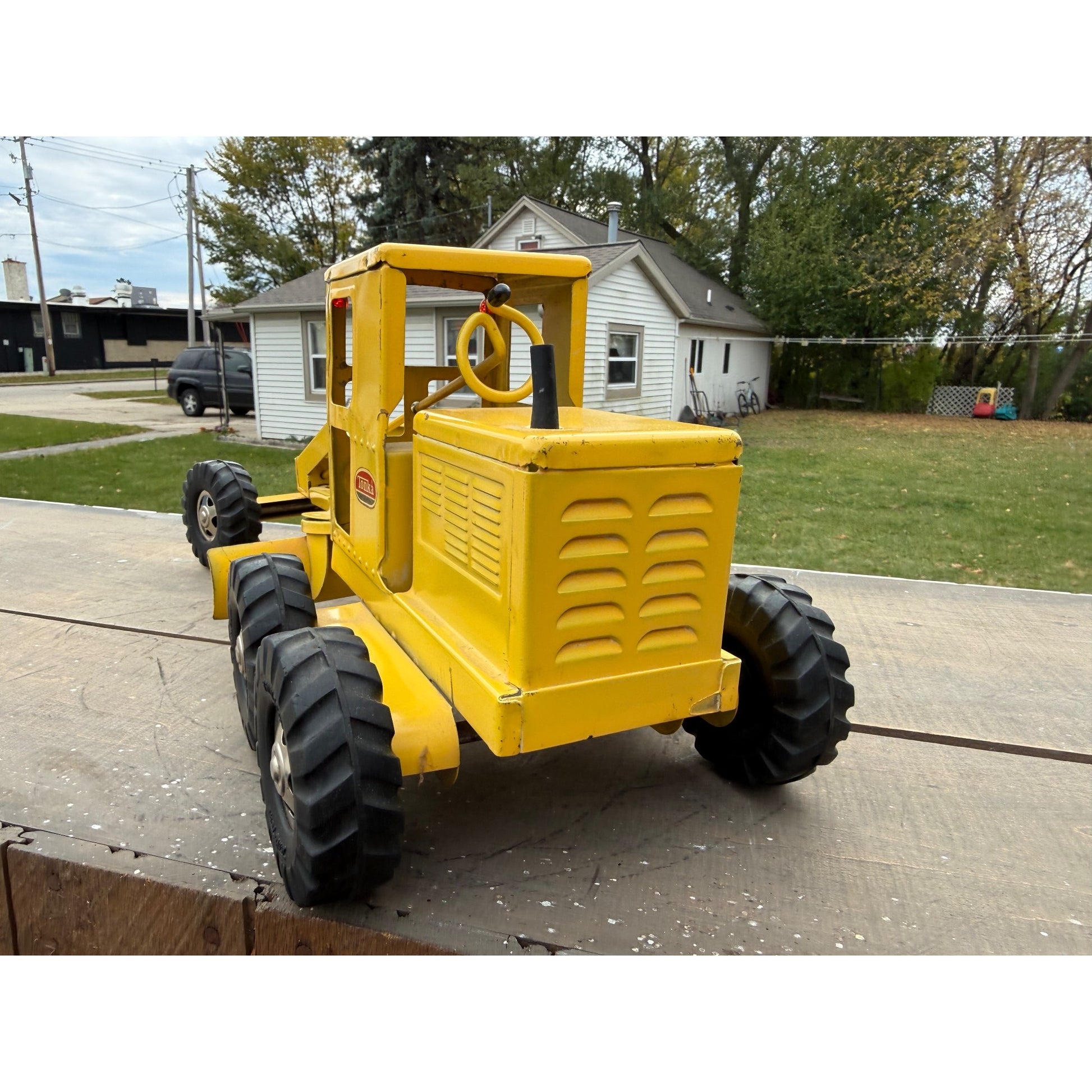 Vintage Tonka Yellow Road Grader Construction Pressed Steel Toy No. 512