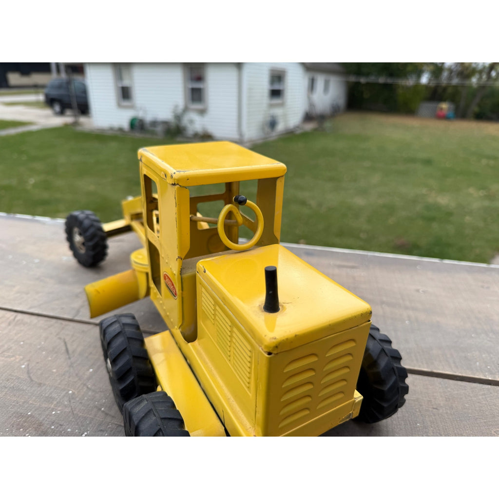 Vintage Tonka Yellow Road Grader Construction Pressed Steel Toy No. 512