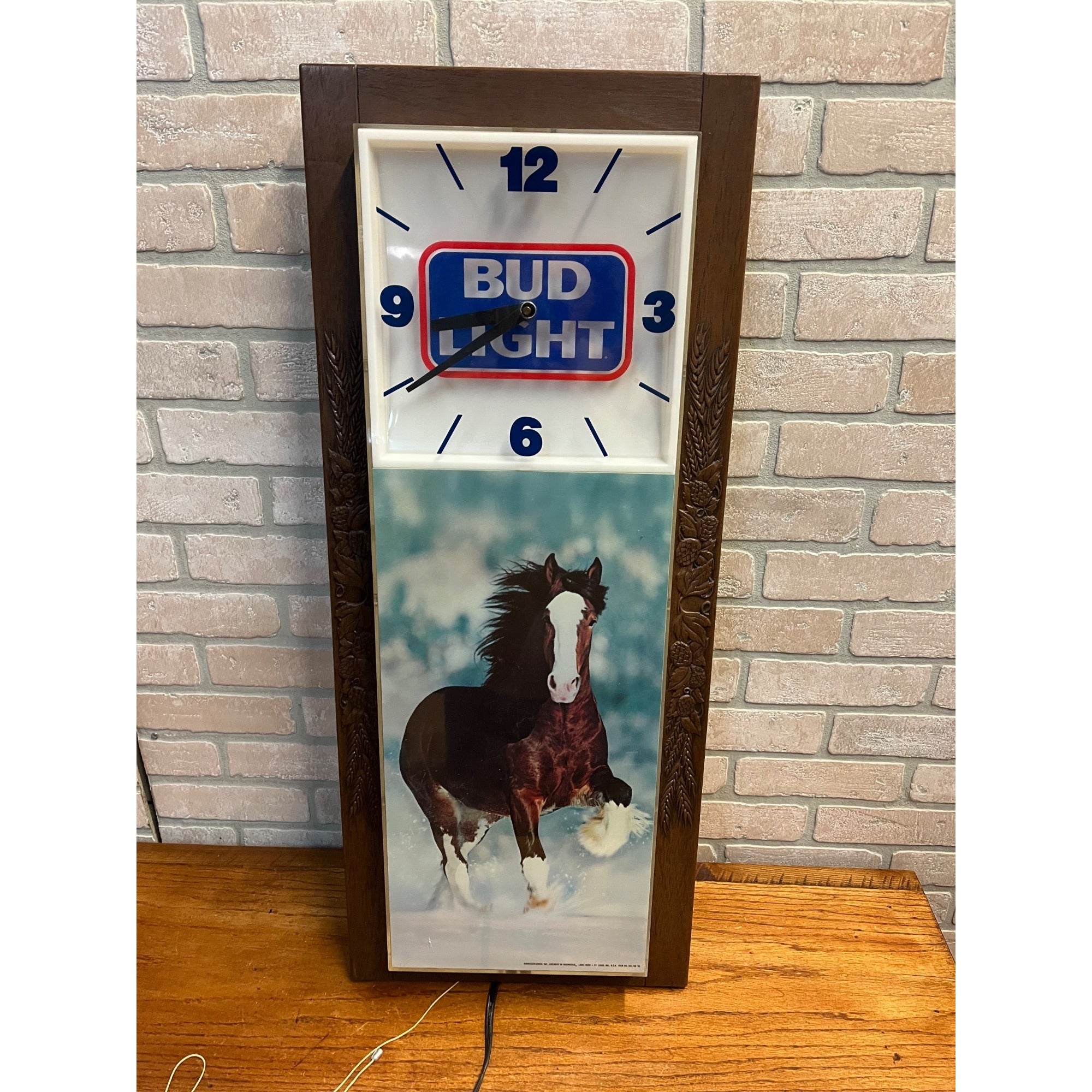 Vintage Bud Light Beer Clydesdale Horse Lighted Clock Sign 1986 Budweiser