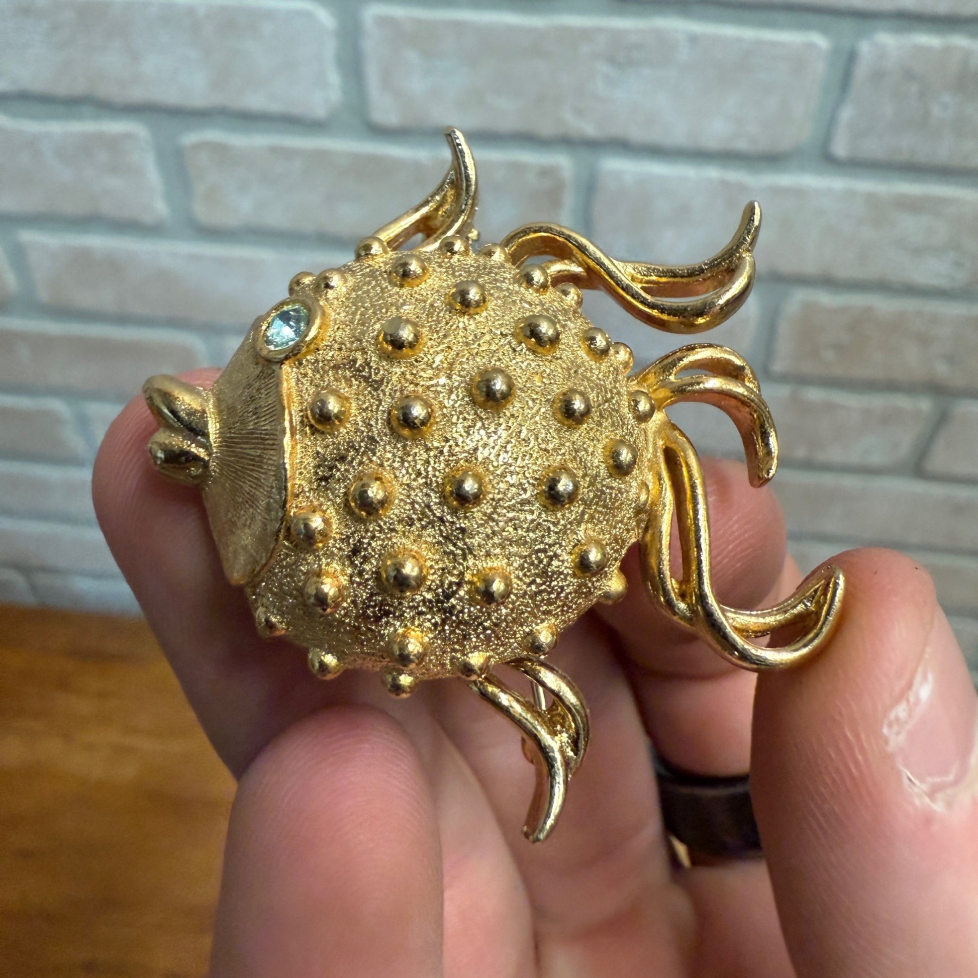 Vintage Fuller Brush Co Perfume Locket Brooch Puffer Fish Rhinestone Eye