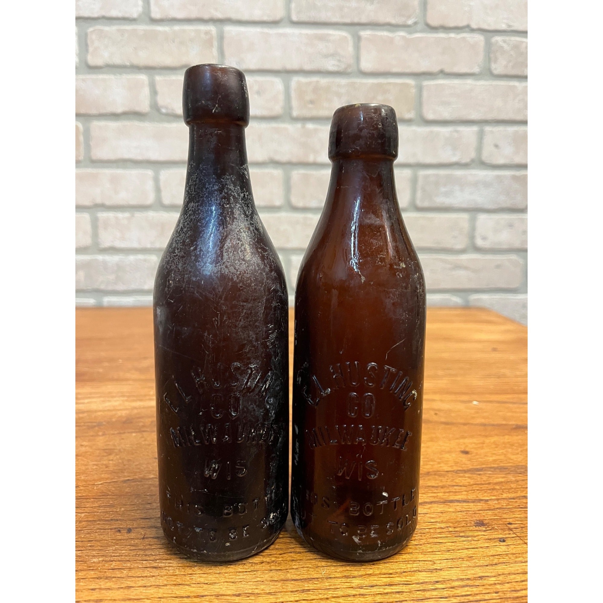 Early Lot (2) EL Husting Milwaukee Amber Bottles Wisconsin