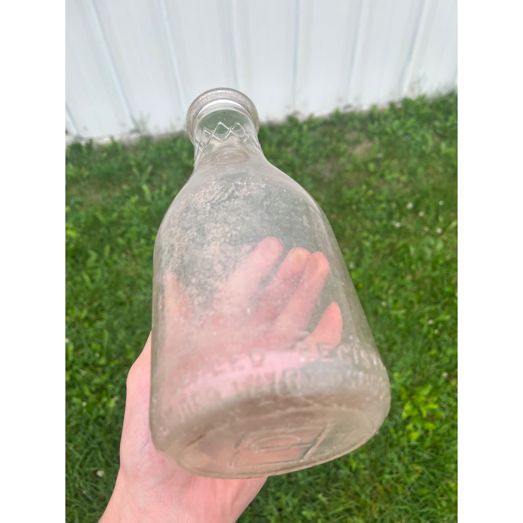 Vintage 1940s Binder Dairy Oshkosh Wisconsin Embossed Quart Milk Bottle Wis WI