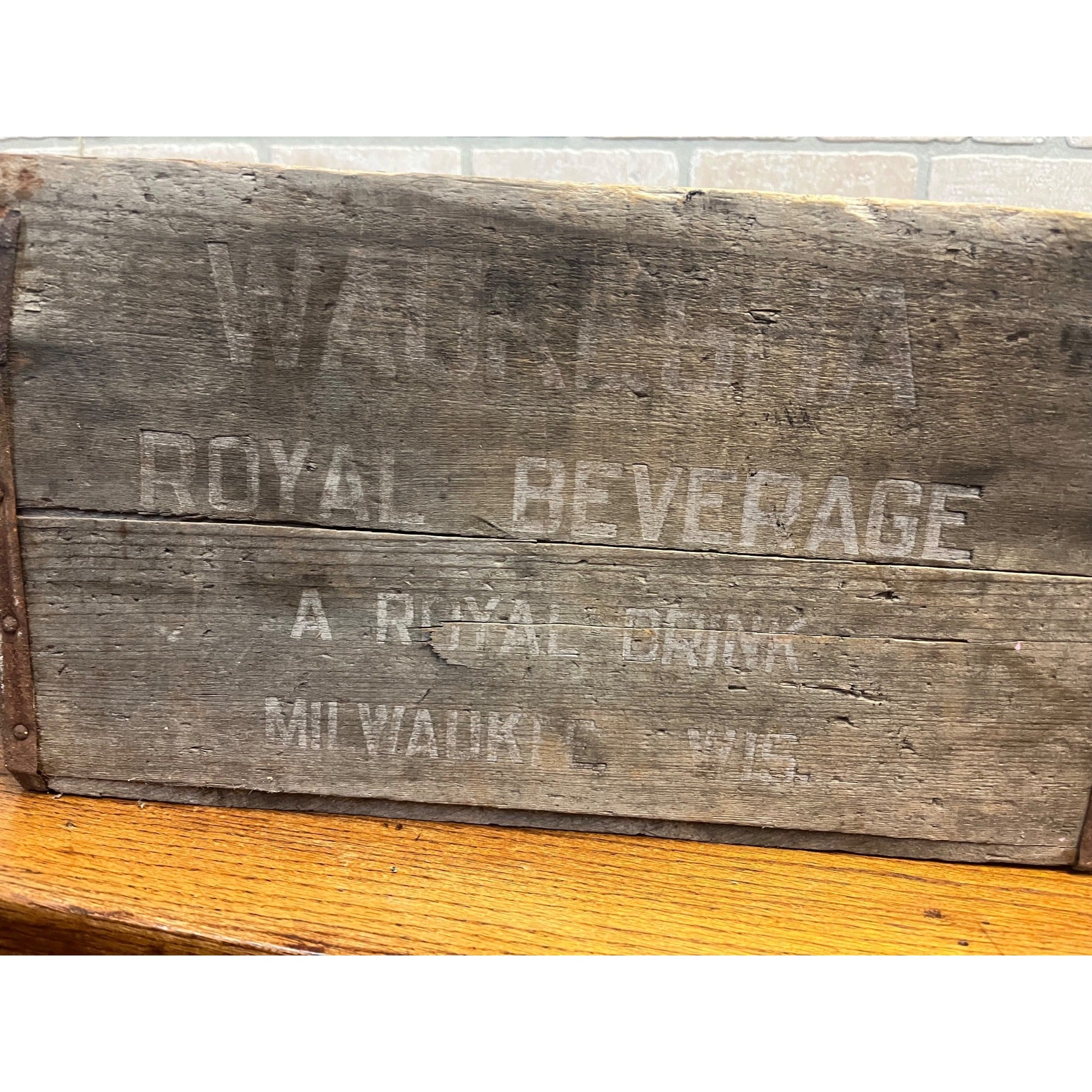 RARE Vintage Waukesha Royal Beverages Soda Bottle Wooden Crate Case Milwaukee WI