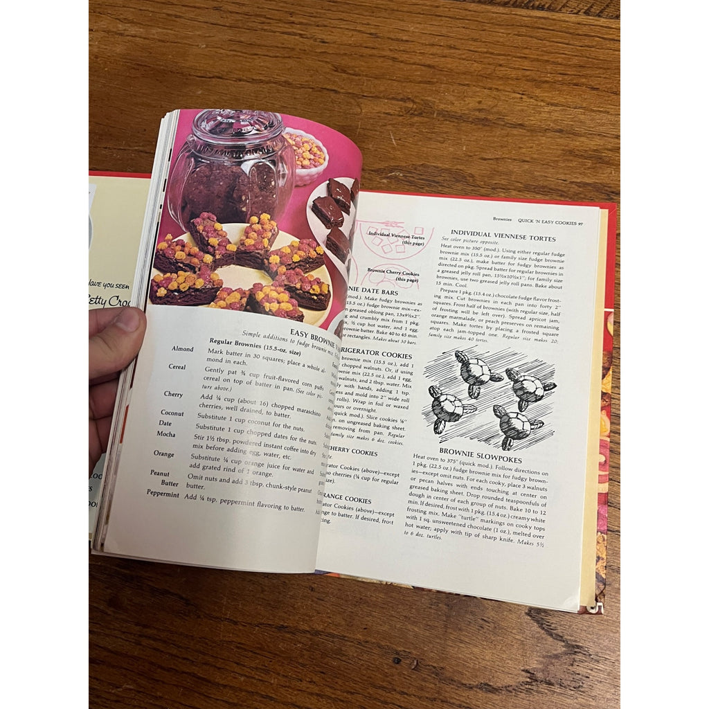 Betty Crocker's Cooky Book Illustrated 1973 Edition Recipes Spiral Binding