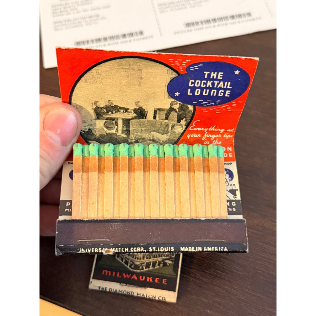 Vintage Plankinton Arcade Milwaukee Wis Green Red Room UNSTRUCK Matchbook FULL