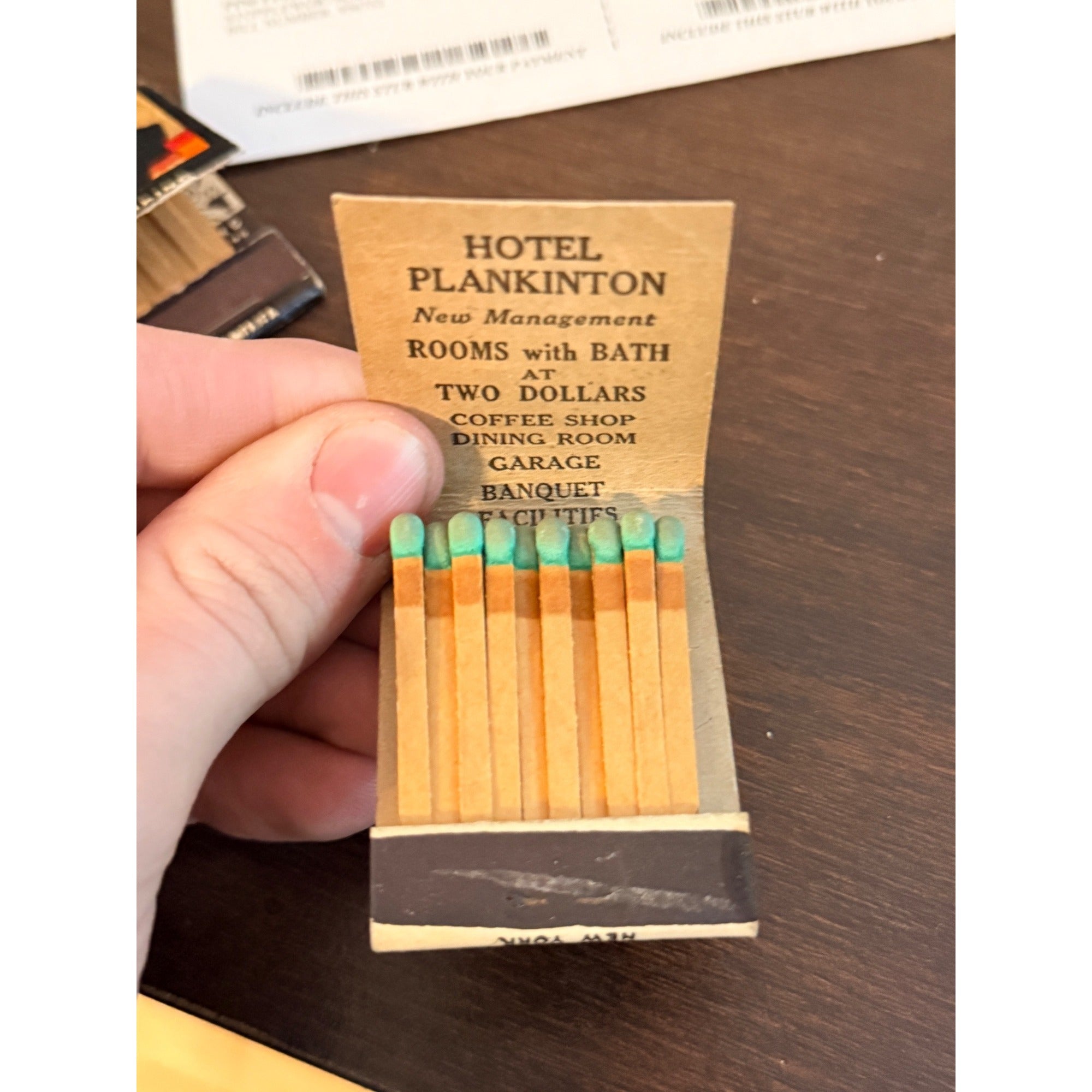 Vintage Plankinton Arcade Milwaukee Wis Green Red Room UNSTRUCK Matchbook FULL