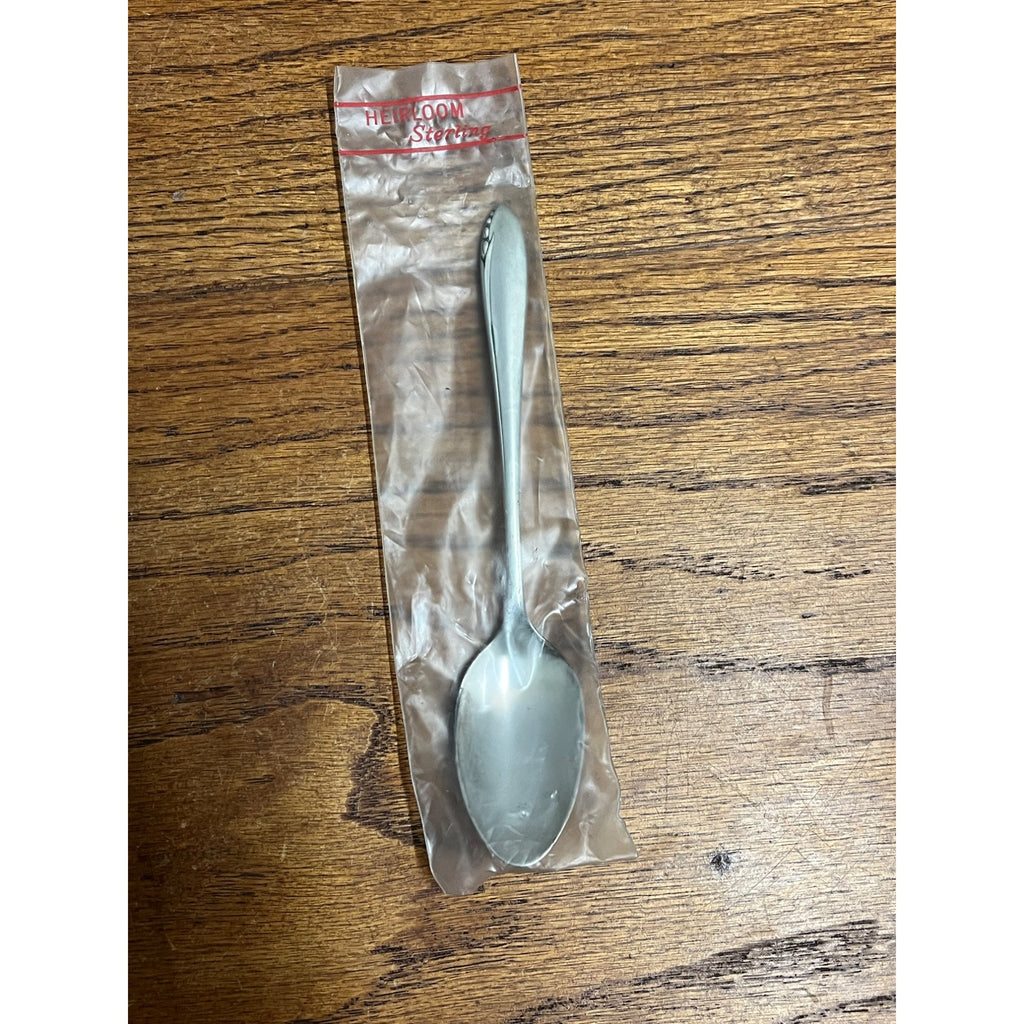 Vintage ONEIDA HEIRLOOM STERLING - LASTING SPRING 6-1/8" Tea Spoon NEW in Bag