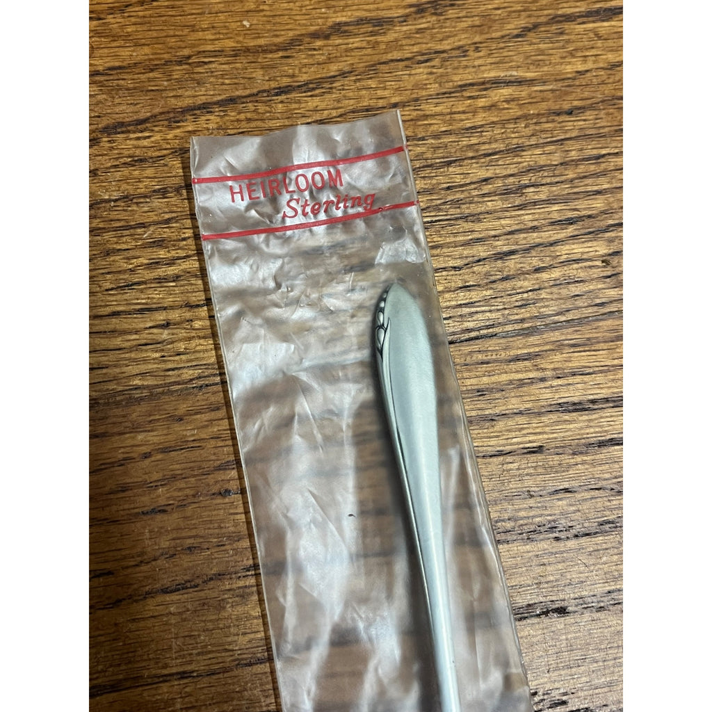 Vintage ONEIDA HEIRLOOM STERLING - LASTING SPRING 6-1/8" Tea Spoon NEW in Bag