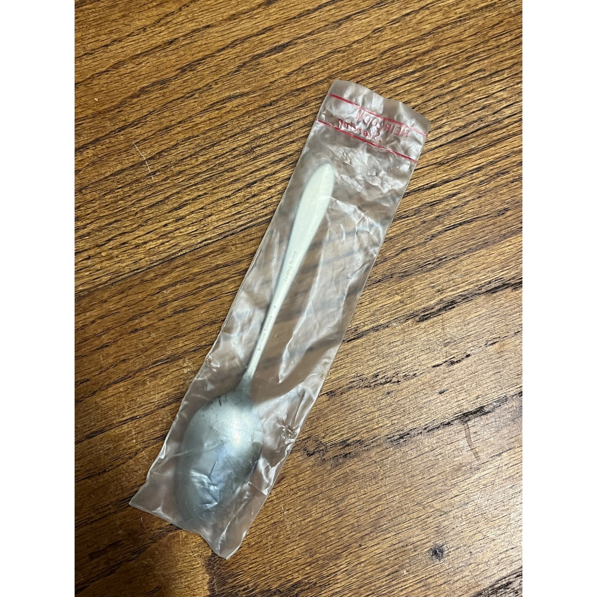 Vintage ONEIDA HEIRLOOM STERLING - LASTING SPRING 6-1/8" Tea Spoon NEW in Bag