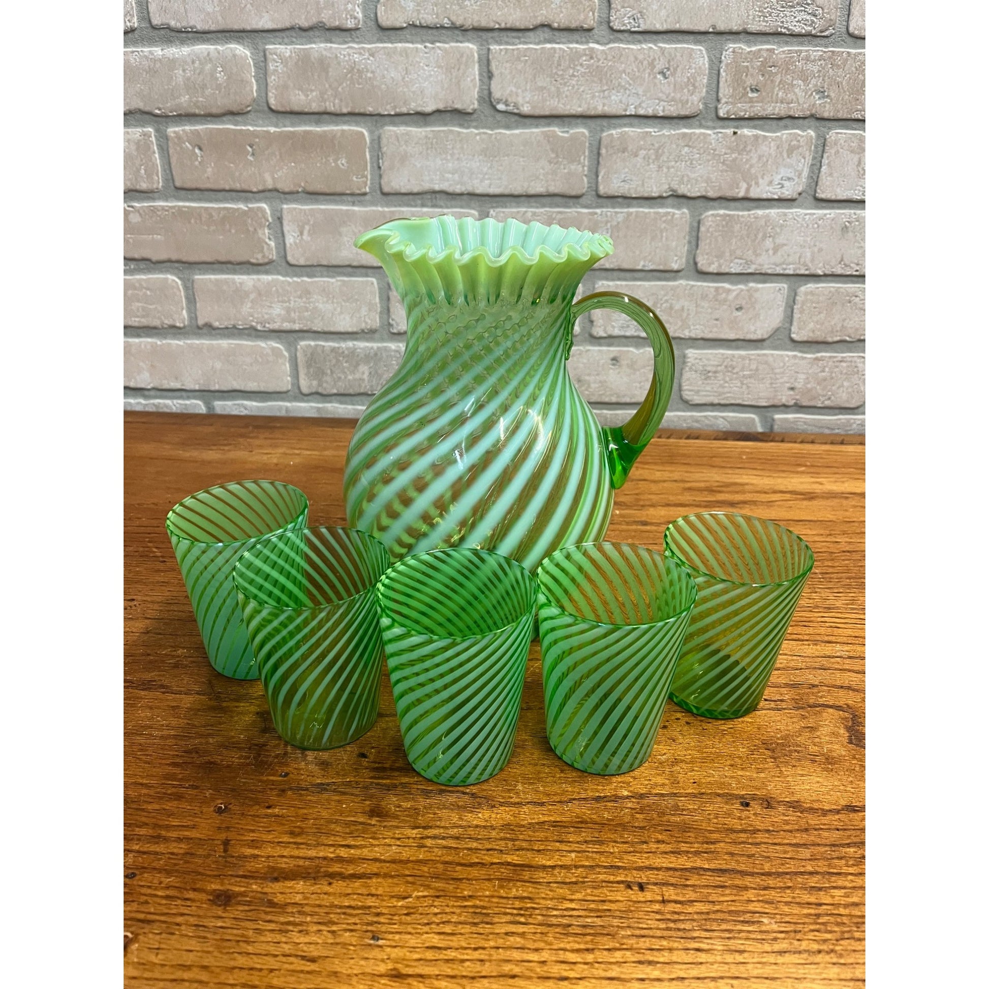 Rare Fenton Vaseline 1939 Green Opalescent Spiral Optic Pitcher & Glass Set
