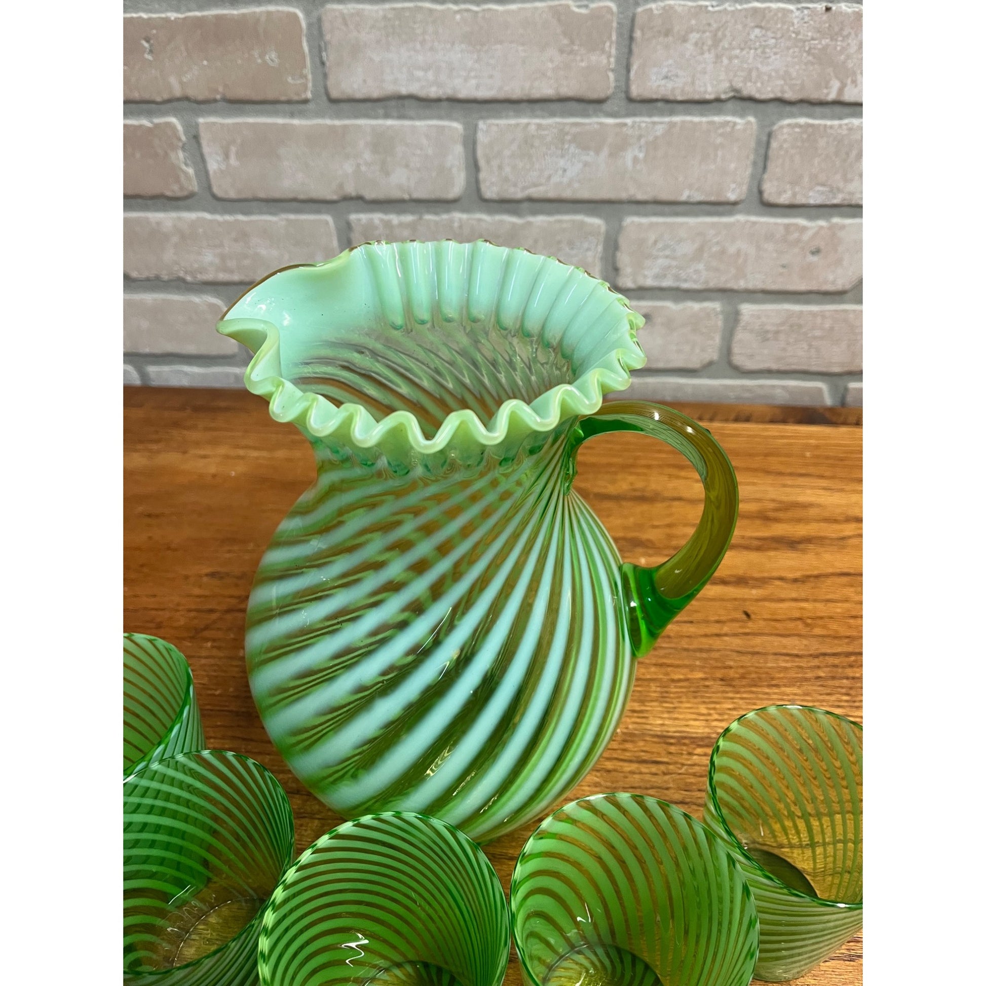 Rare Fenton Vaseline 1939 Green Opalescent Spiral Optic Pitcher & Glass Set
