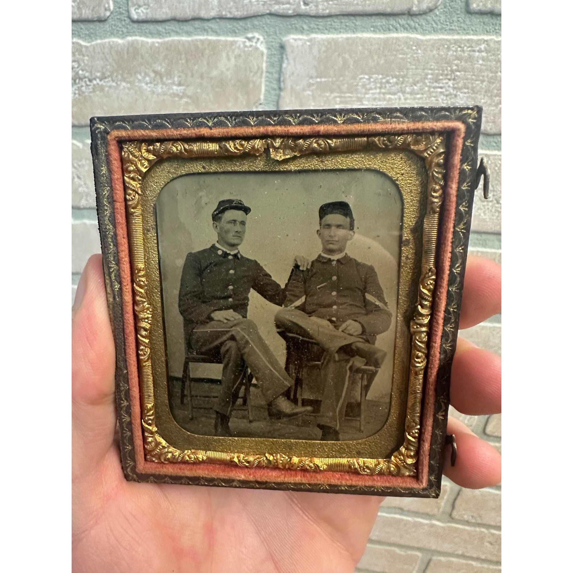Original Indian Wars Span-Am Tintype Photo Soldiers Officer & Private + Case