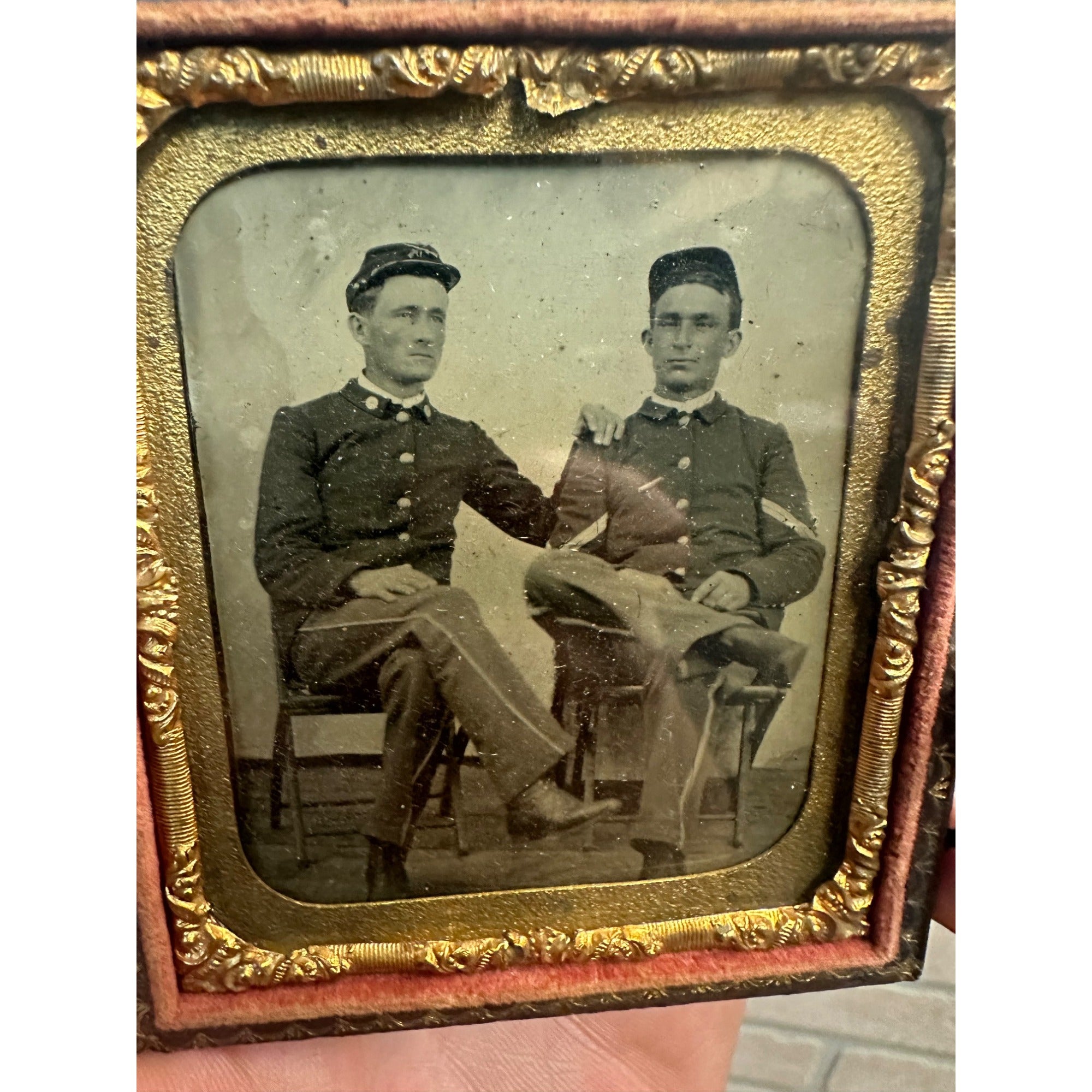 Original Indian Wars Span-Am Tintype Photo Soldiers Officer & Private + Case