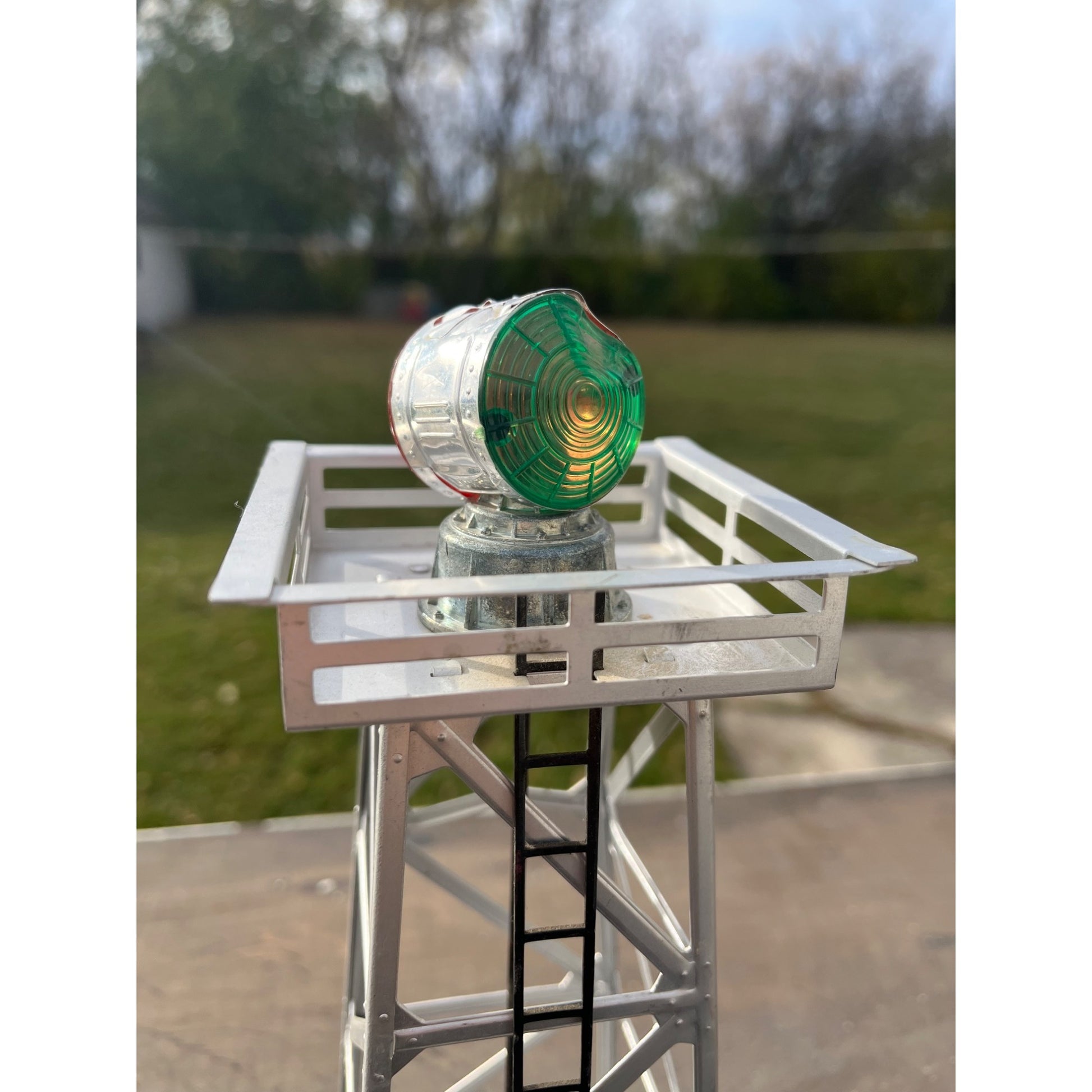 Vintage Lionel No.394 Beacon Tower Light