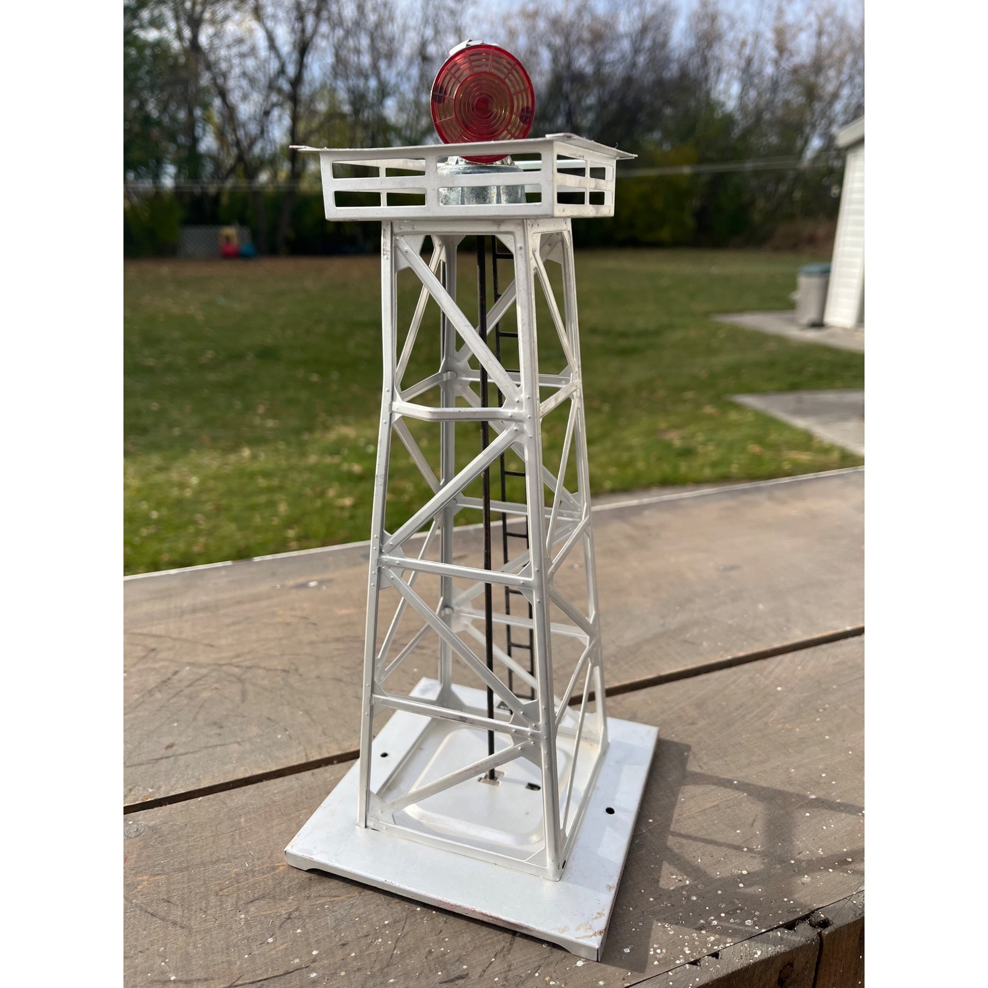 Vintage Lionel No.394 Beacon Tower Light