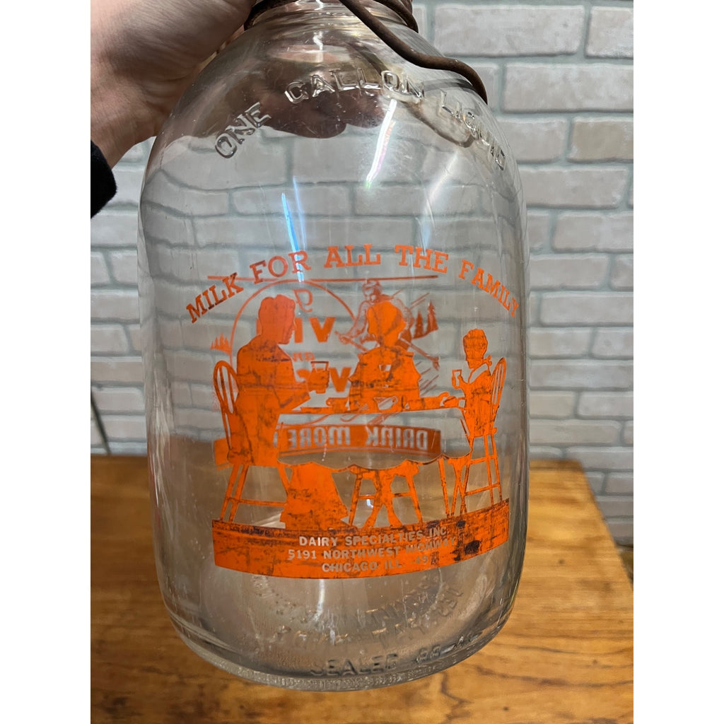 Antique Dairy Specialties Chicago Gallon Milk Bottle ACL Orange Skiing Graphics