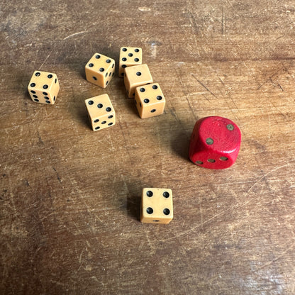 Vintage Lot (7) 3/8" Butterscotch Bakelite Dice Die + Wooden Red Dice