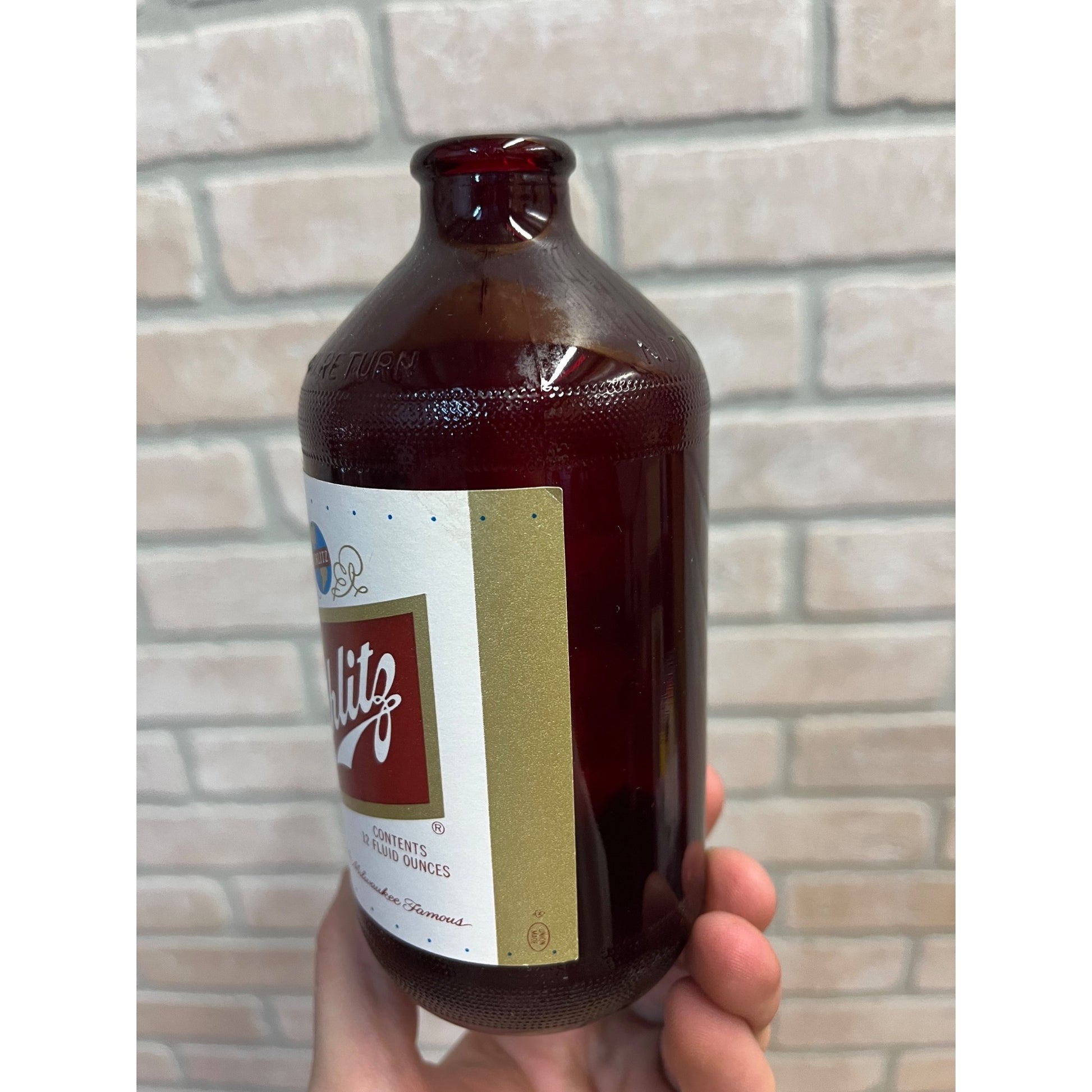 Vintage Royal Ruby Red Schlitz Beer Bottle Anchor Glass 1963 w/ Label Cone Top