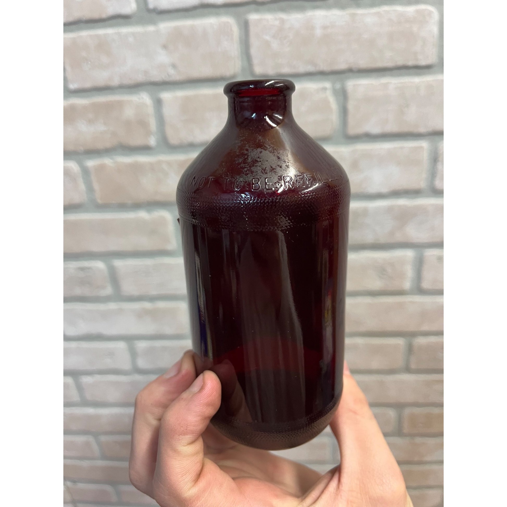 Vintage Royal Ruby Red Schlitz Beer Bottle Anchor Glass 1963 w/ Label Cone Top