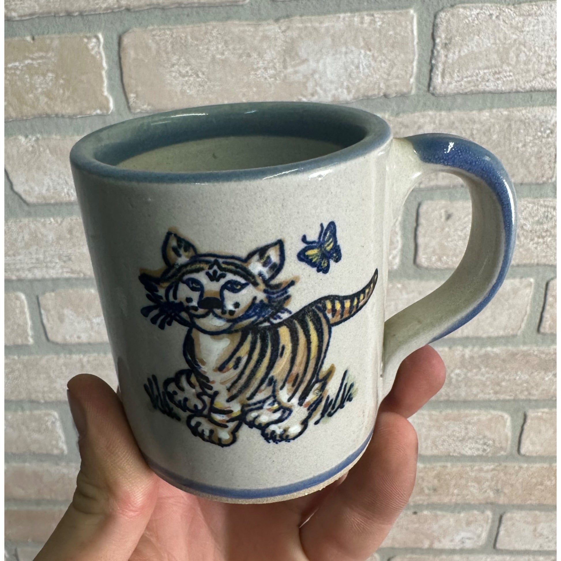 Louisville Stoneware Pottery Baby Tiger w/ Butterfly Mug Cup Gray Blue Trim HTF