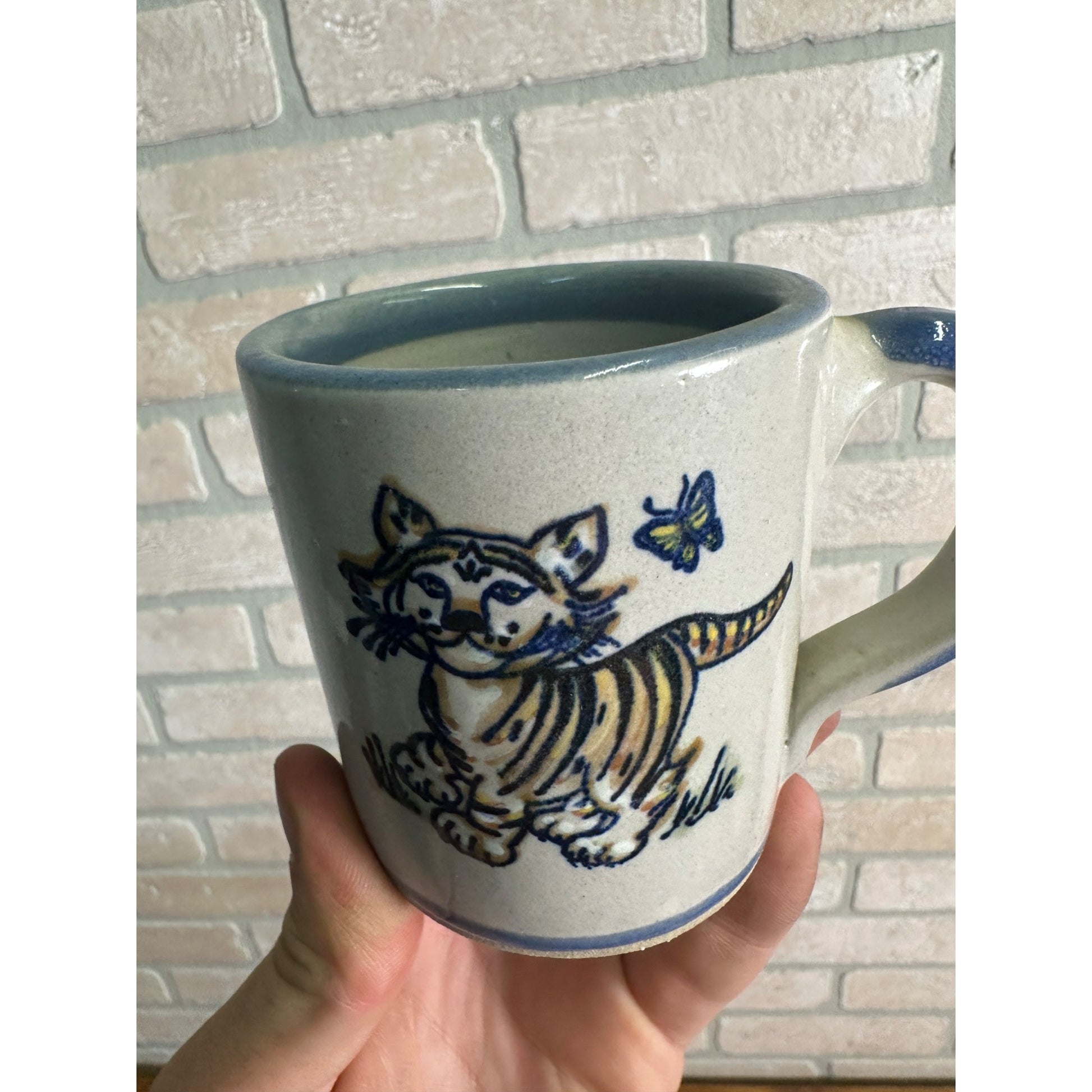 Louisville Stoneware Pottery Baby Tiger w/ Butterfly Mug Cup Gray Blue Trim HTF