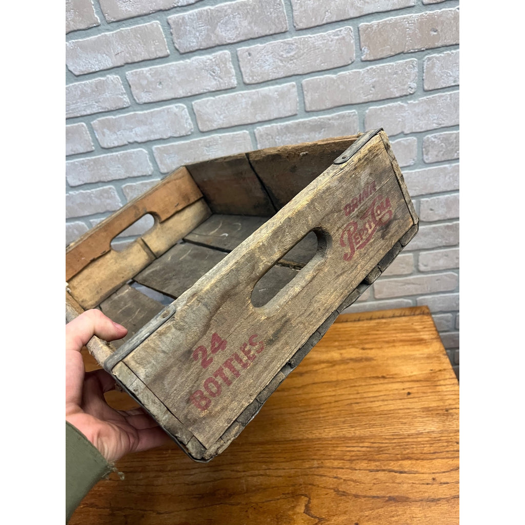 Vintage Pepsi Cola Wooden Soda Crate Bottle Carrier Case for 24 Bottles Red