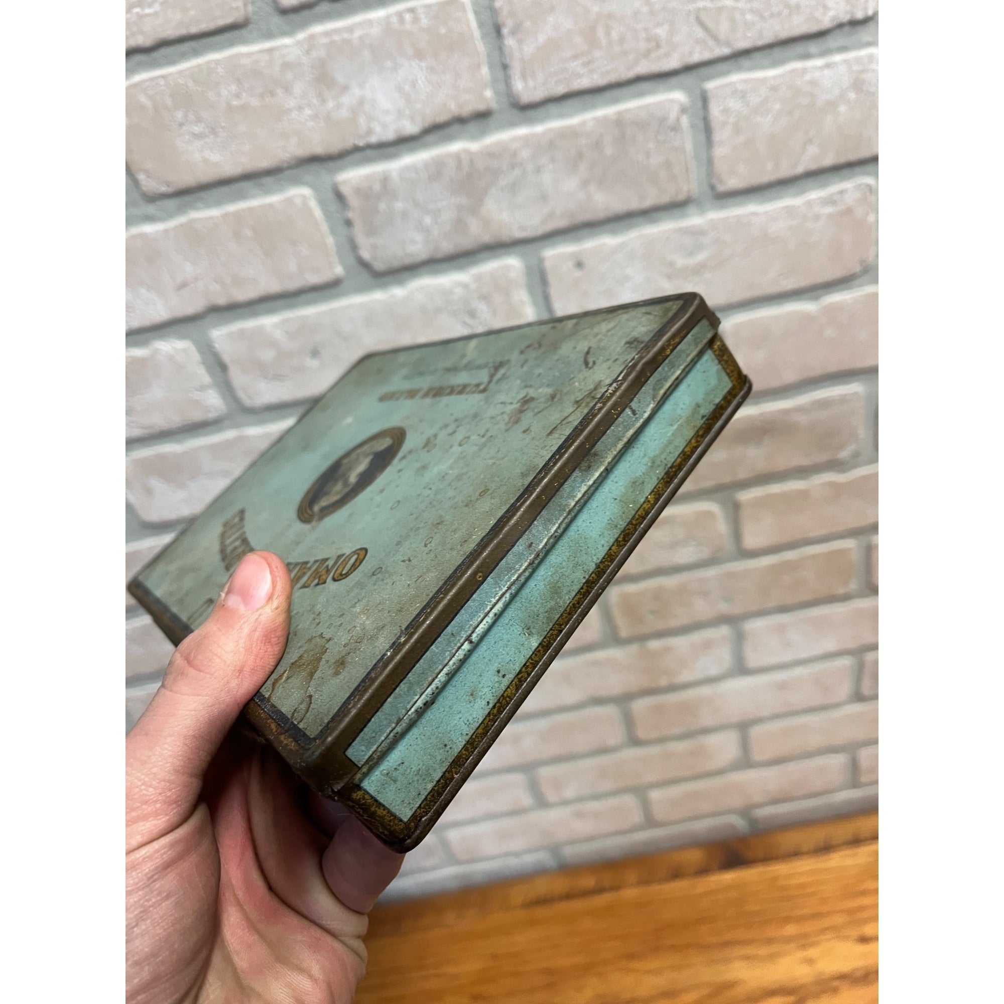 Vintage 1920s Omar Cigarettes Turkish Blend Tobacco Tin Hinged 8.5" x 6"