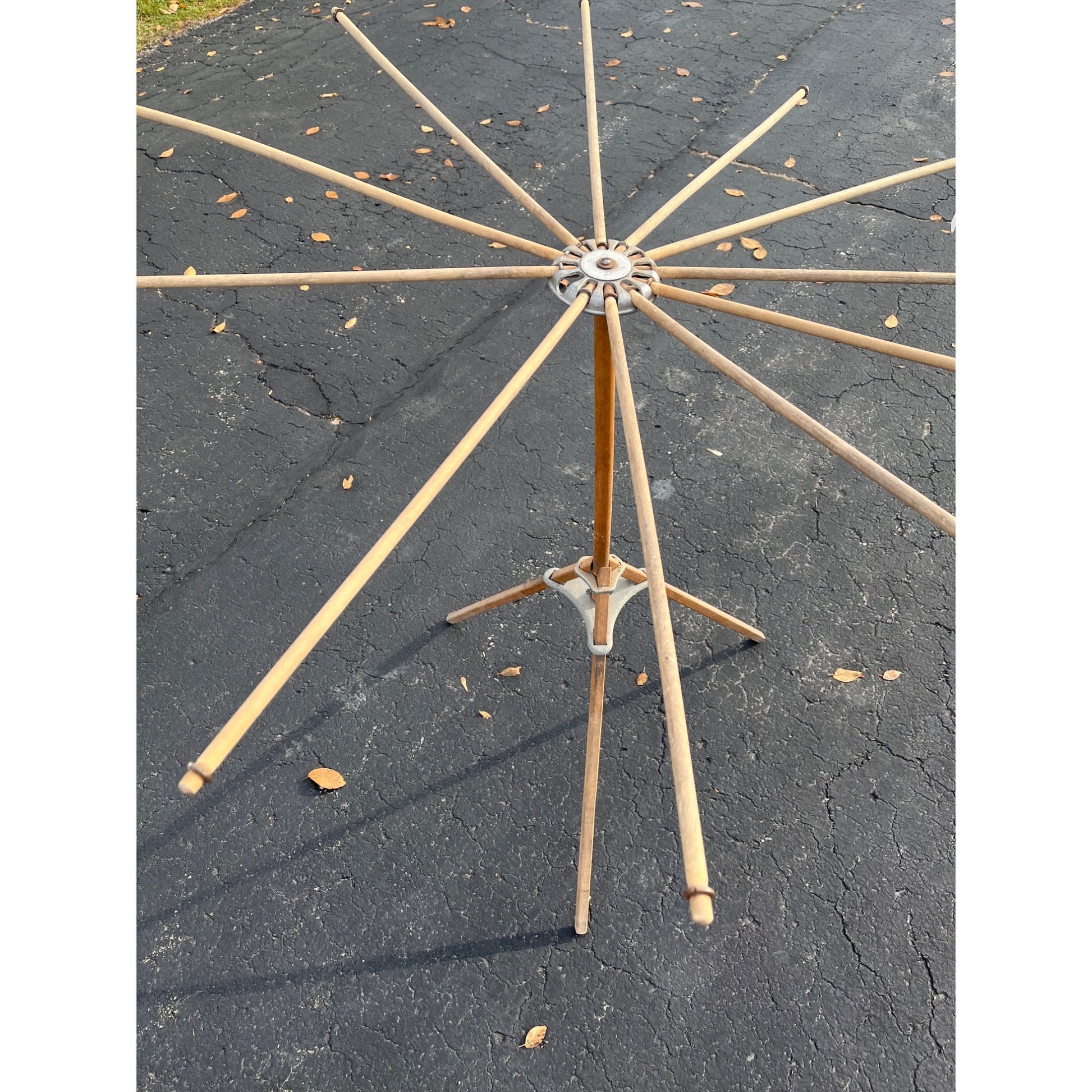 Vintage Artmoore Wood & Metal Folding 12 Arm Clothes Drying Rack Farmhouse