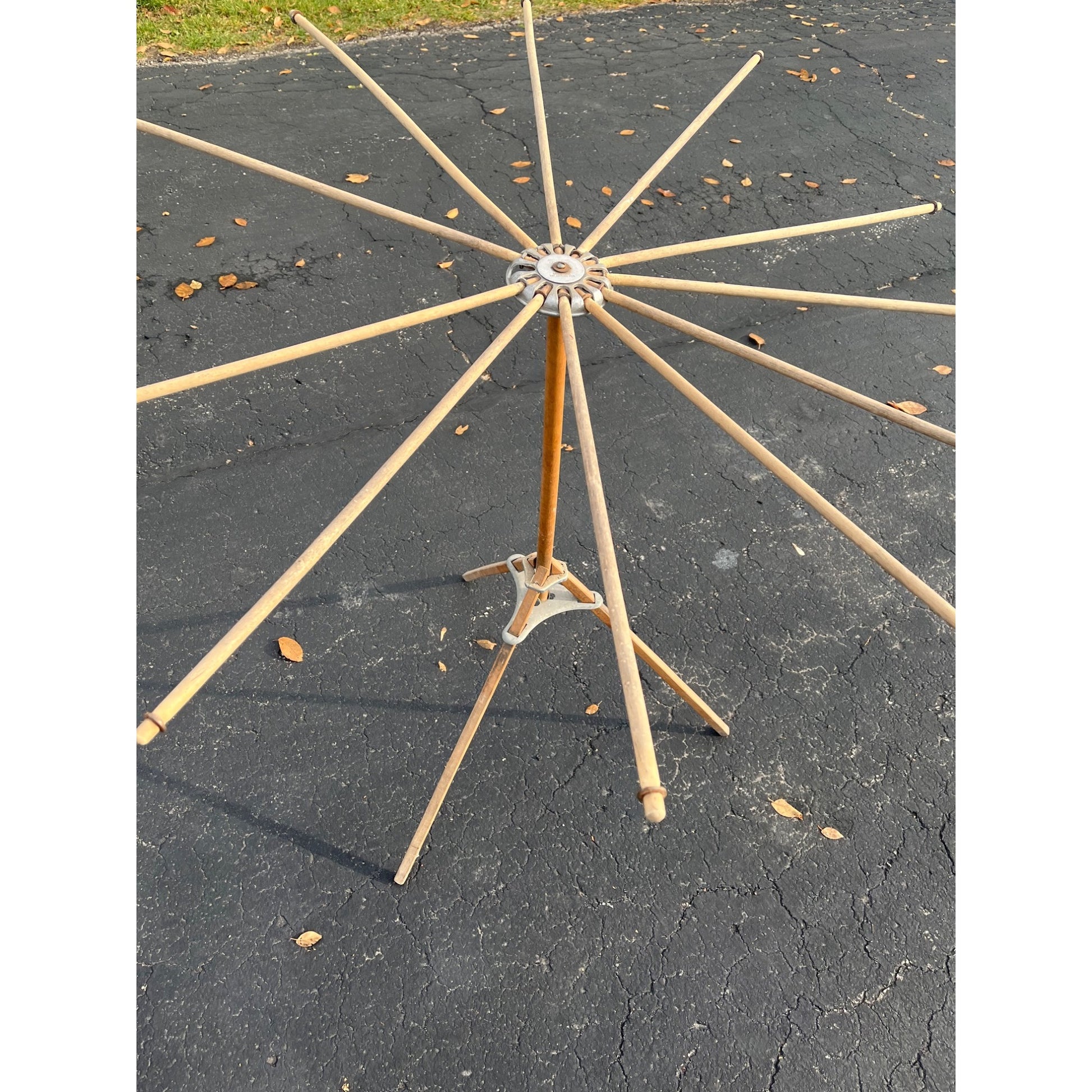 Vintage Artmoore Wood & Metal Folding 12 Arm Clothes Drying Rack Farmhouse