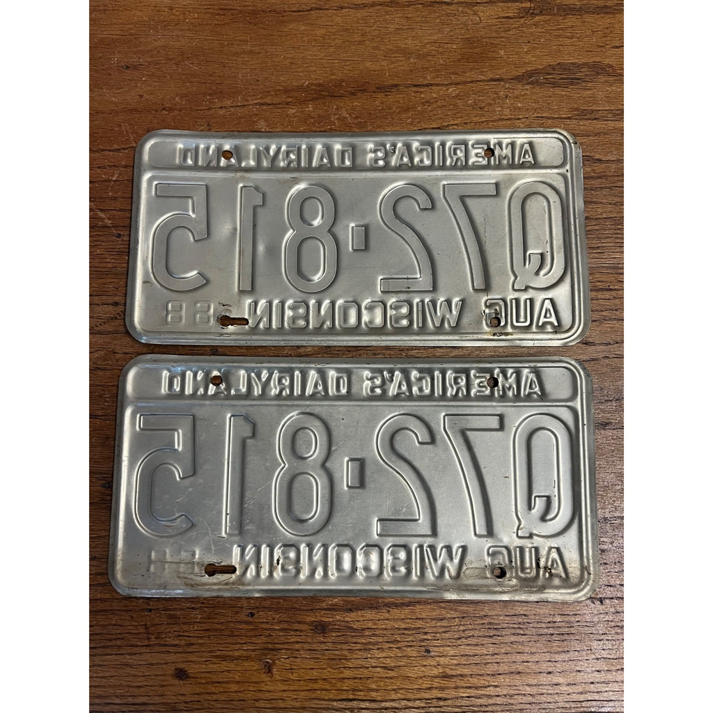 Wisconsin 1969 License Plate PAIR Vintage Q72-815