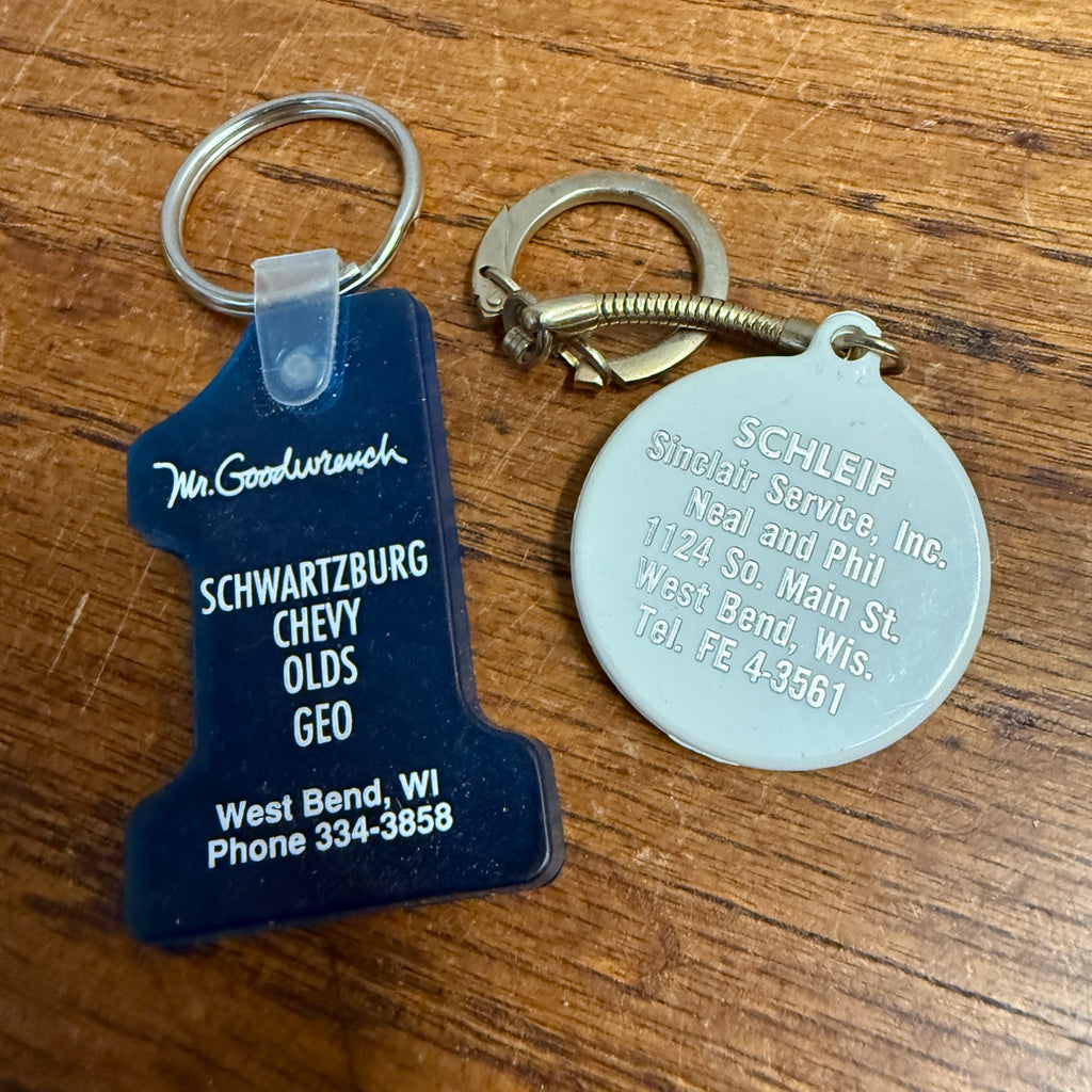 Vintage West Bend Wisconsin Advertising Keychains Oldsmobile Sinclair Oil