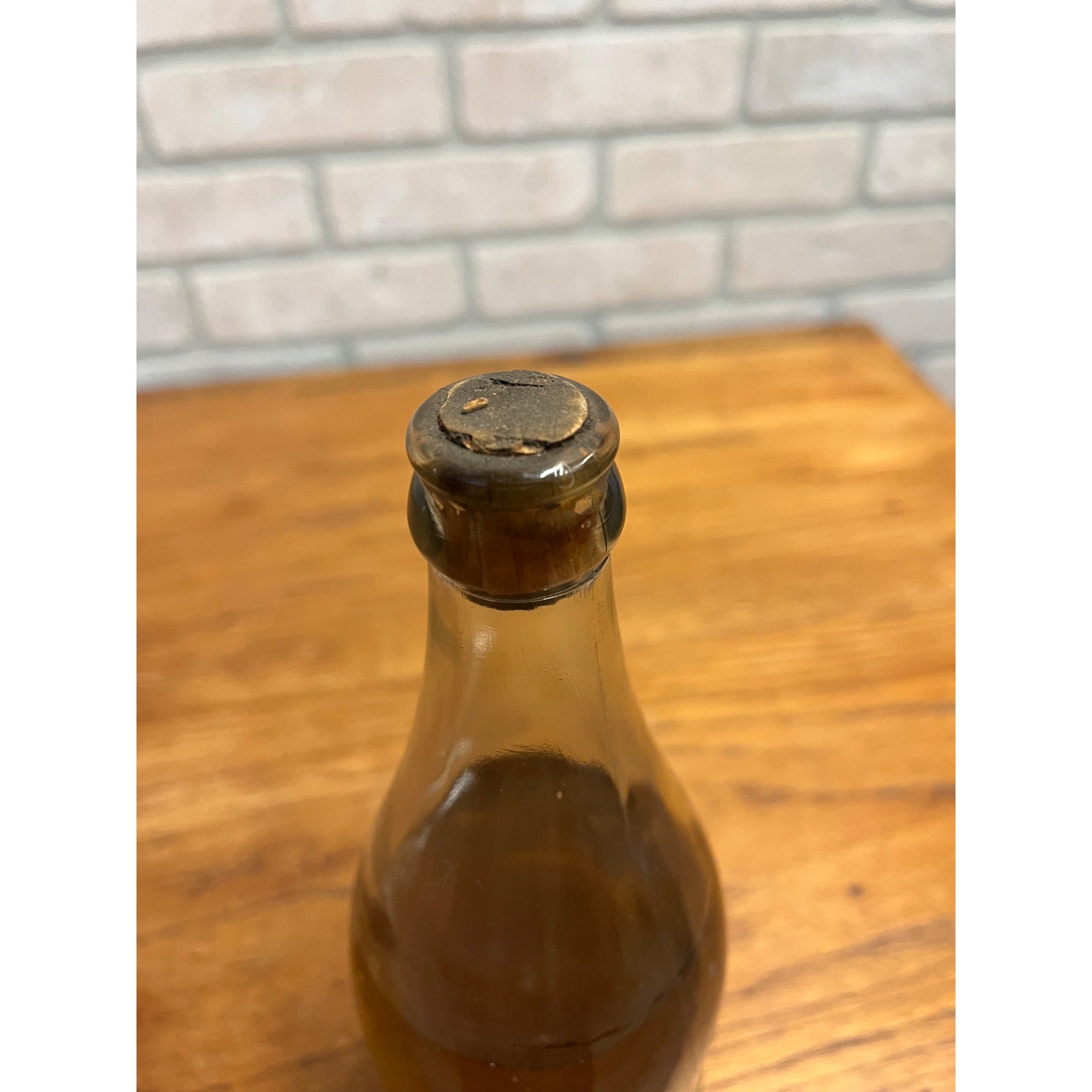 RARE Vintage c1920s John Graf Co. Milwaukee Cherry Soda Bottle w/ Label