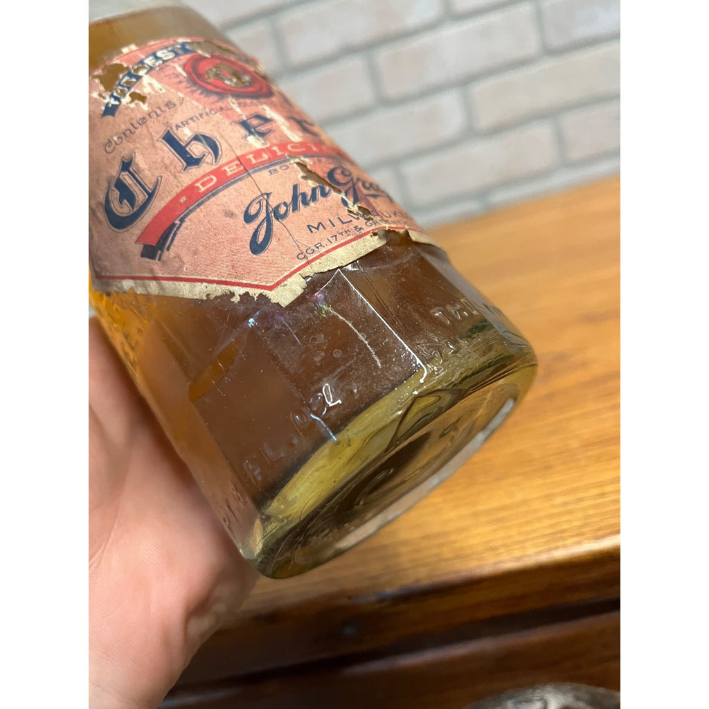 RARE Vintage c1920s John Graf Co. Milwaukee Cherry Soda Bottle w/ Label