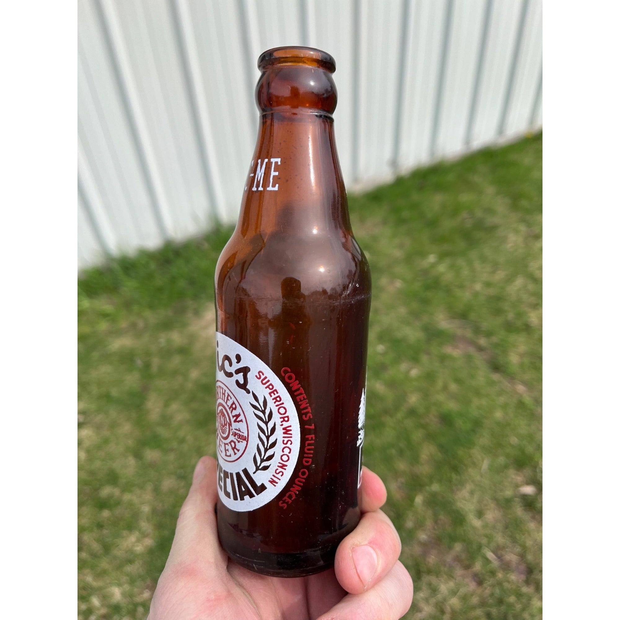 Vintage Vic's Special Beer ACL Northern Brewing Co. Bottle Superior Wisconsin WI Wis