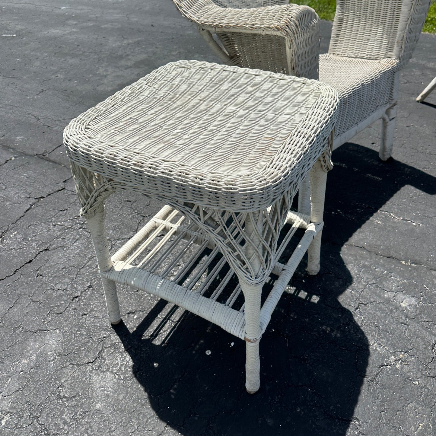 Vintage Outdoor Patio White Wicker Set Chairs Table